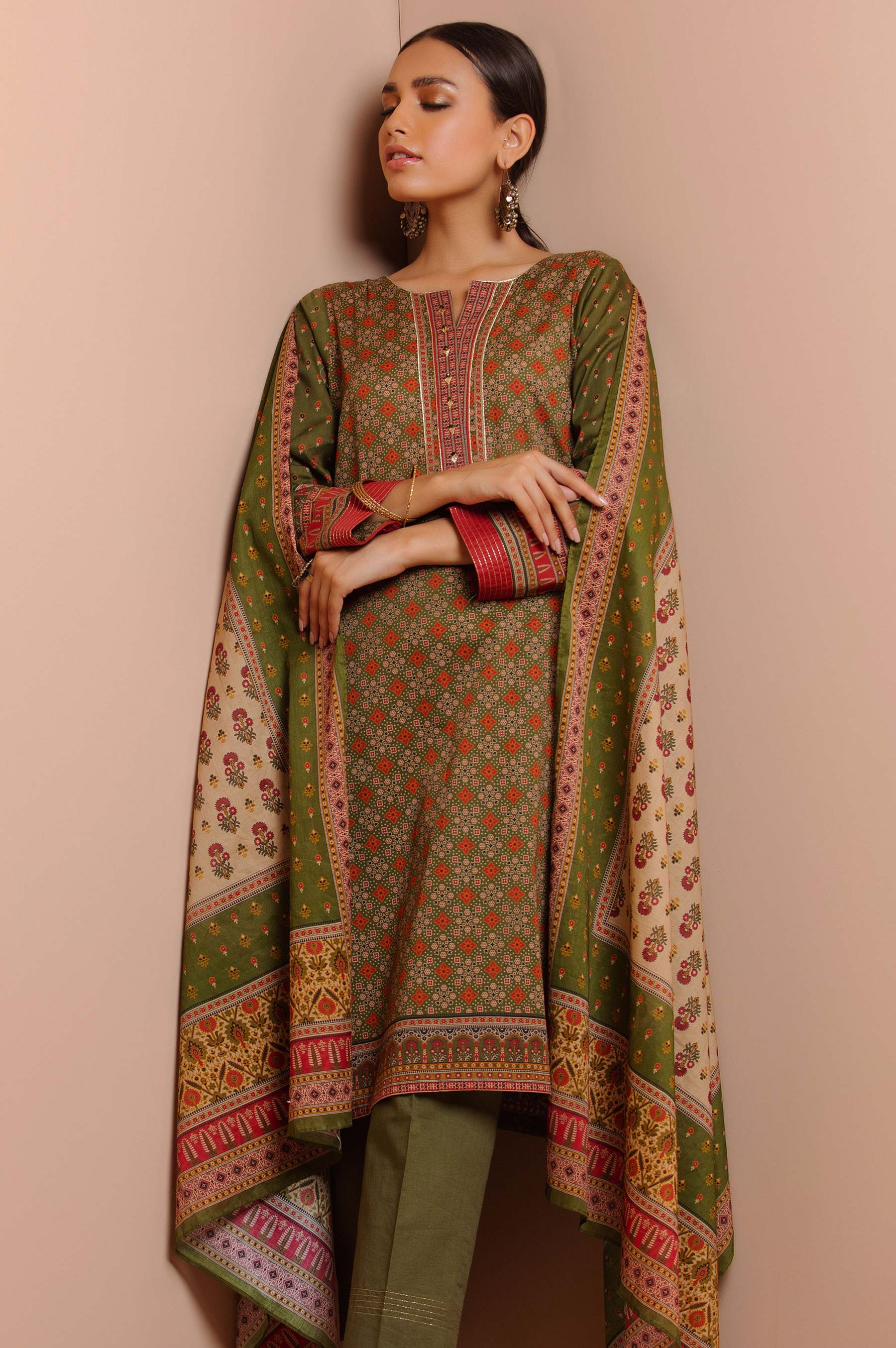 Stitched 3 Piece Printed Slub Lawn Suit - Image 4