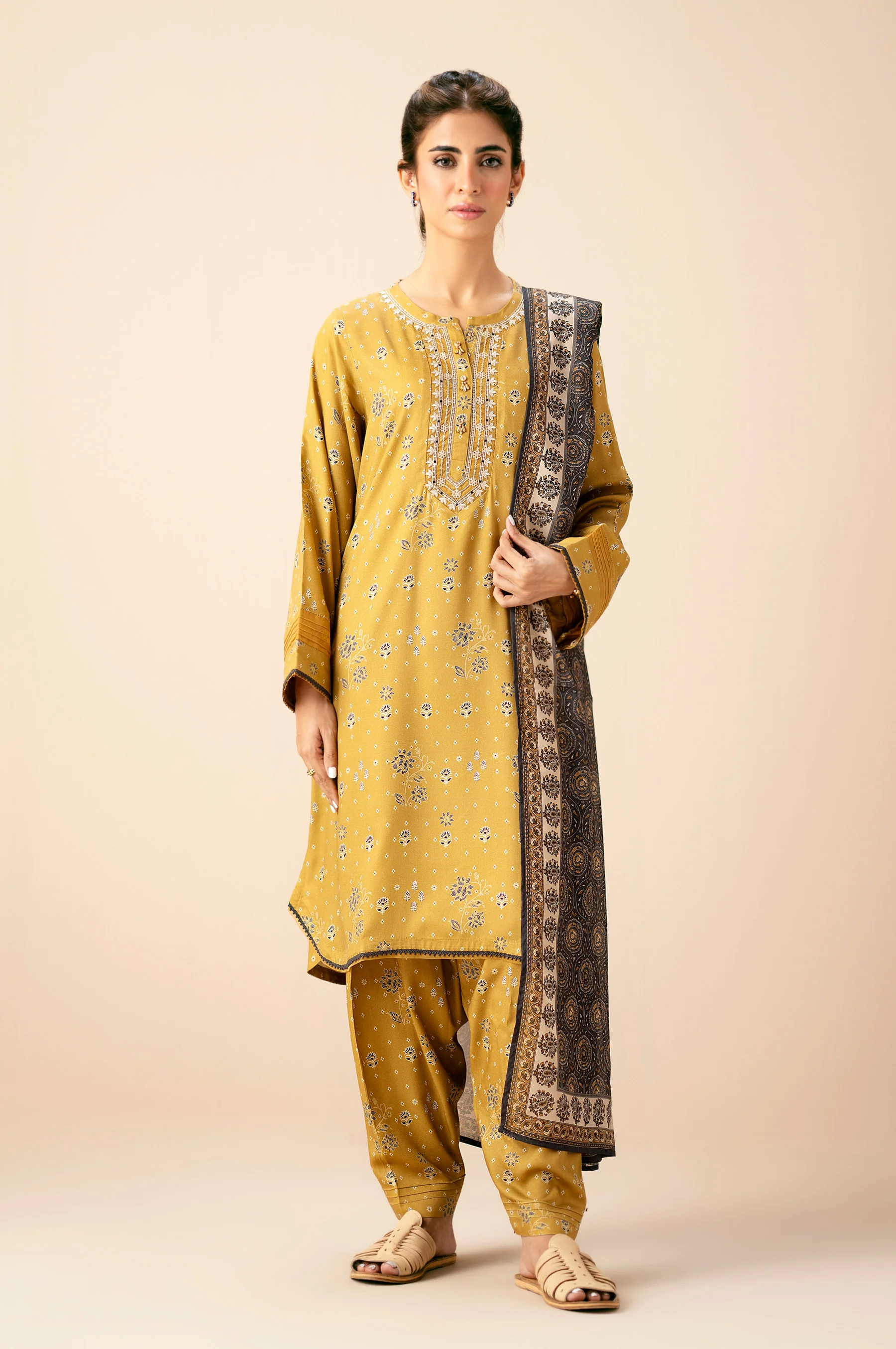 PRINTED SUIT