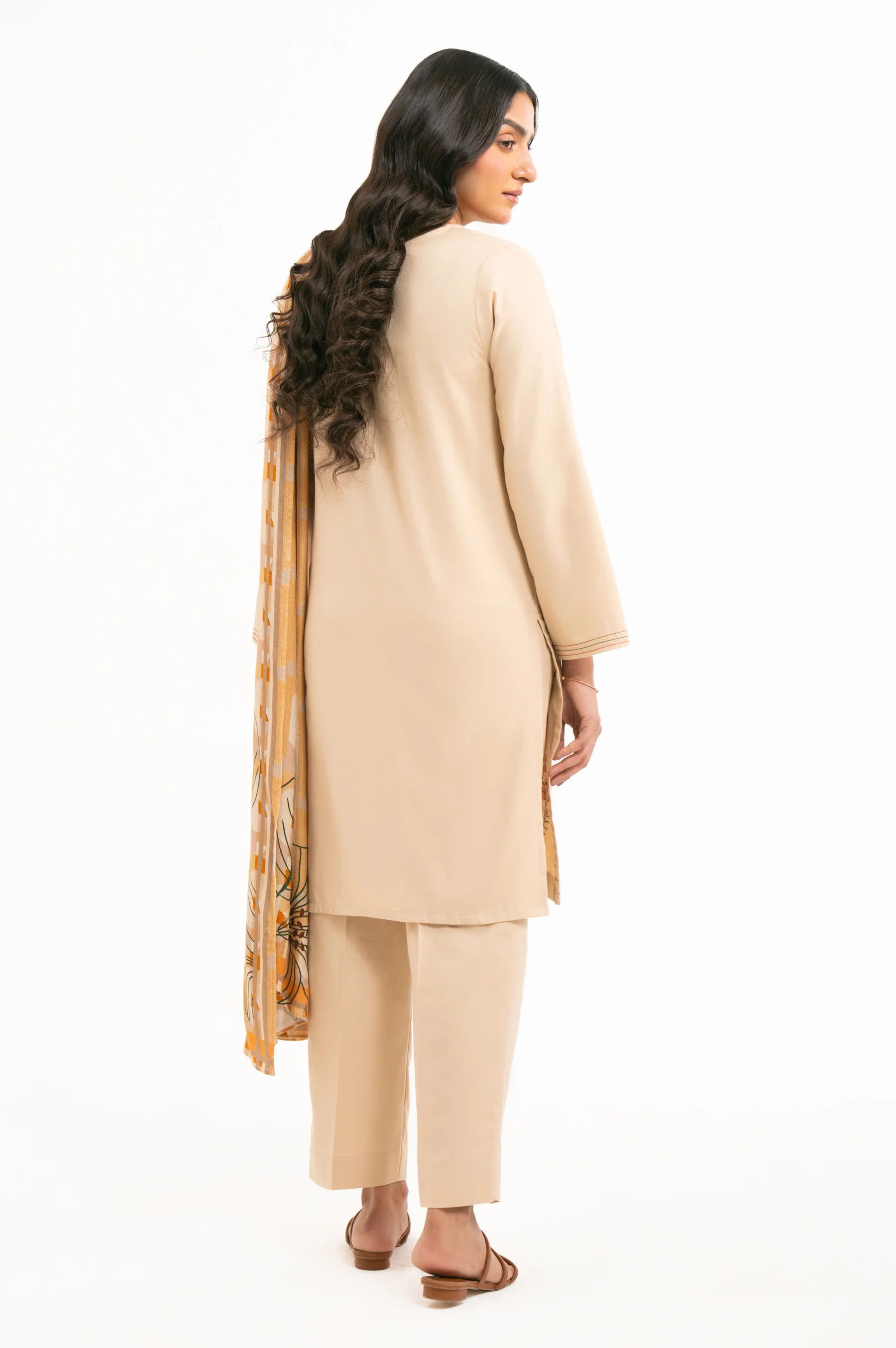 EMBROIDERED TWILL KHADDAR STITCHED 3 PIECE SUIT - Image 3