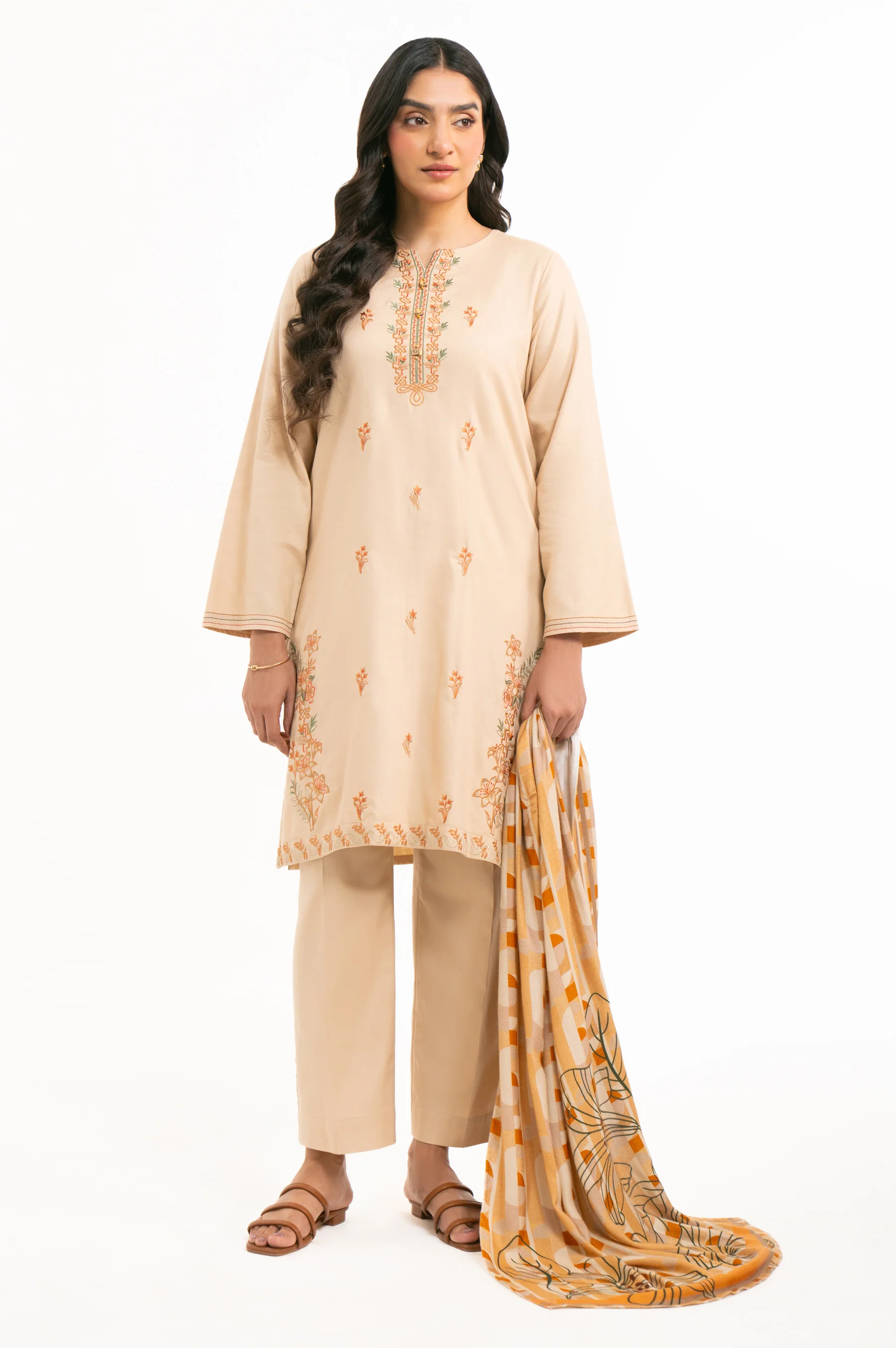 EMBROIDERED TWILL KHADDAR STITCHED 3 PIECE SUIT - Image 5