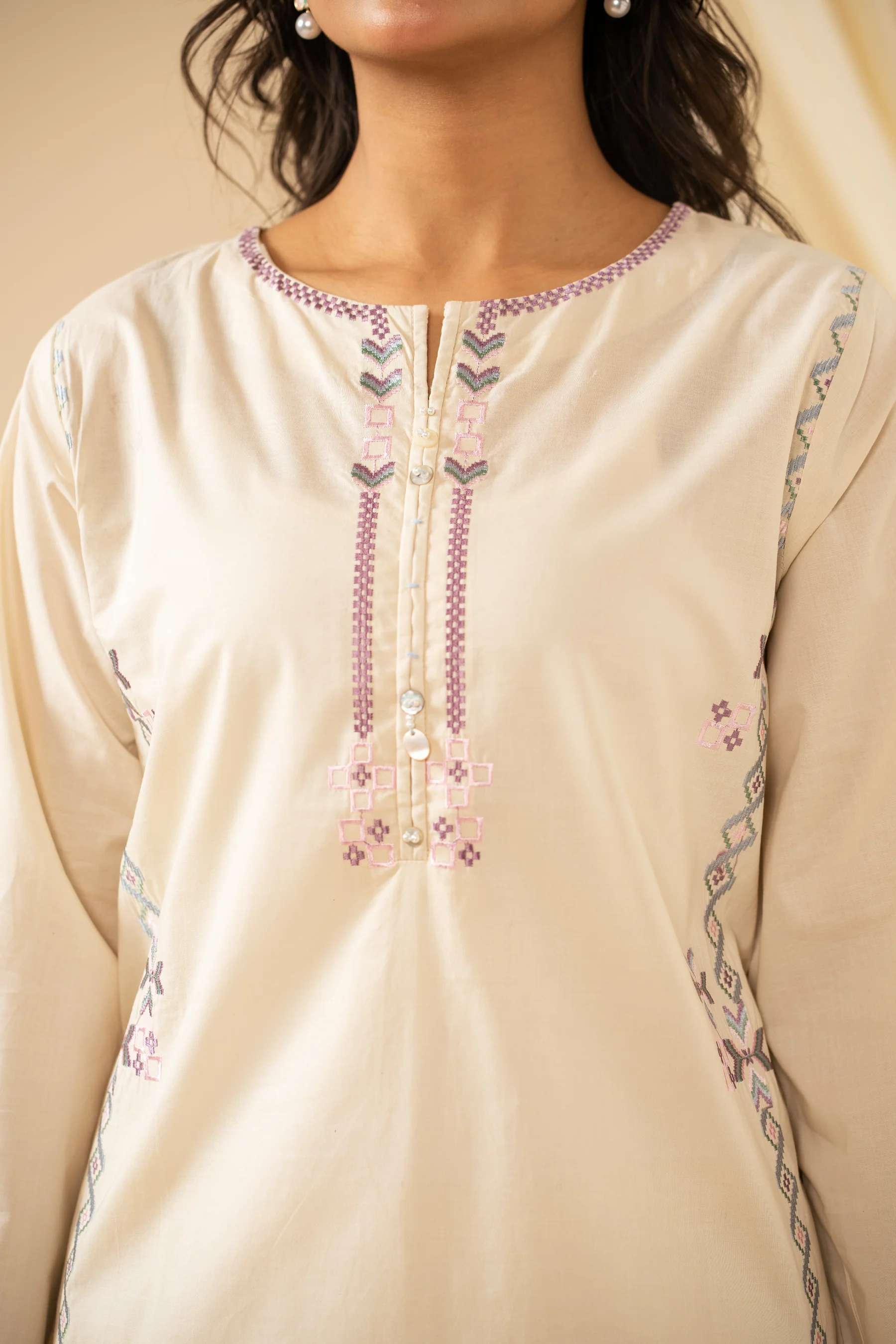 STITCHED EMBROIDERED CAMBRIC SUIT - Image 2