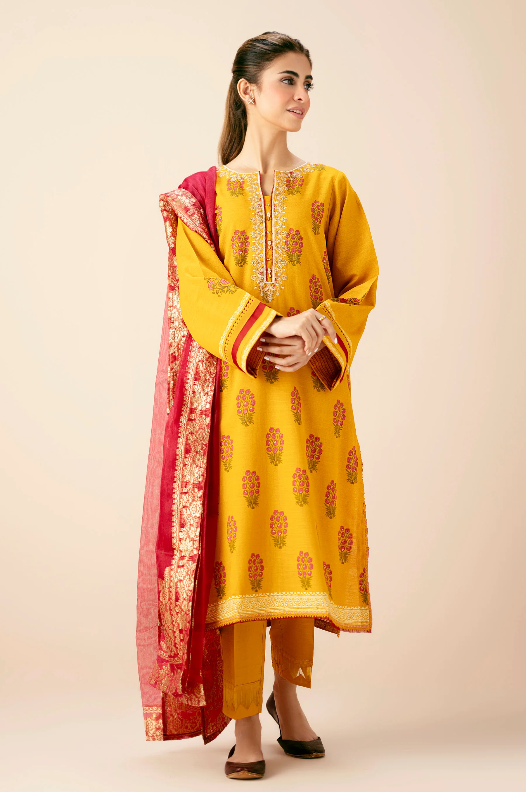 EMBROIDERED SUIT - Image 2