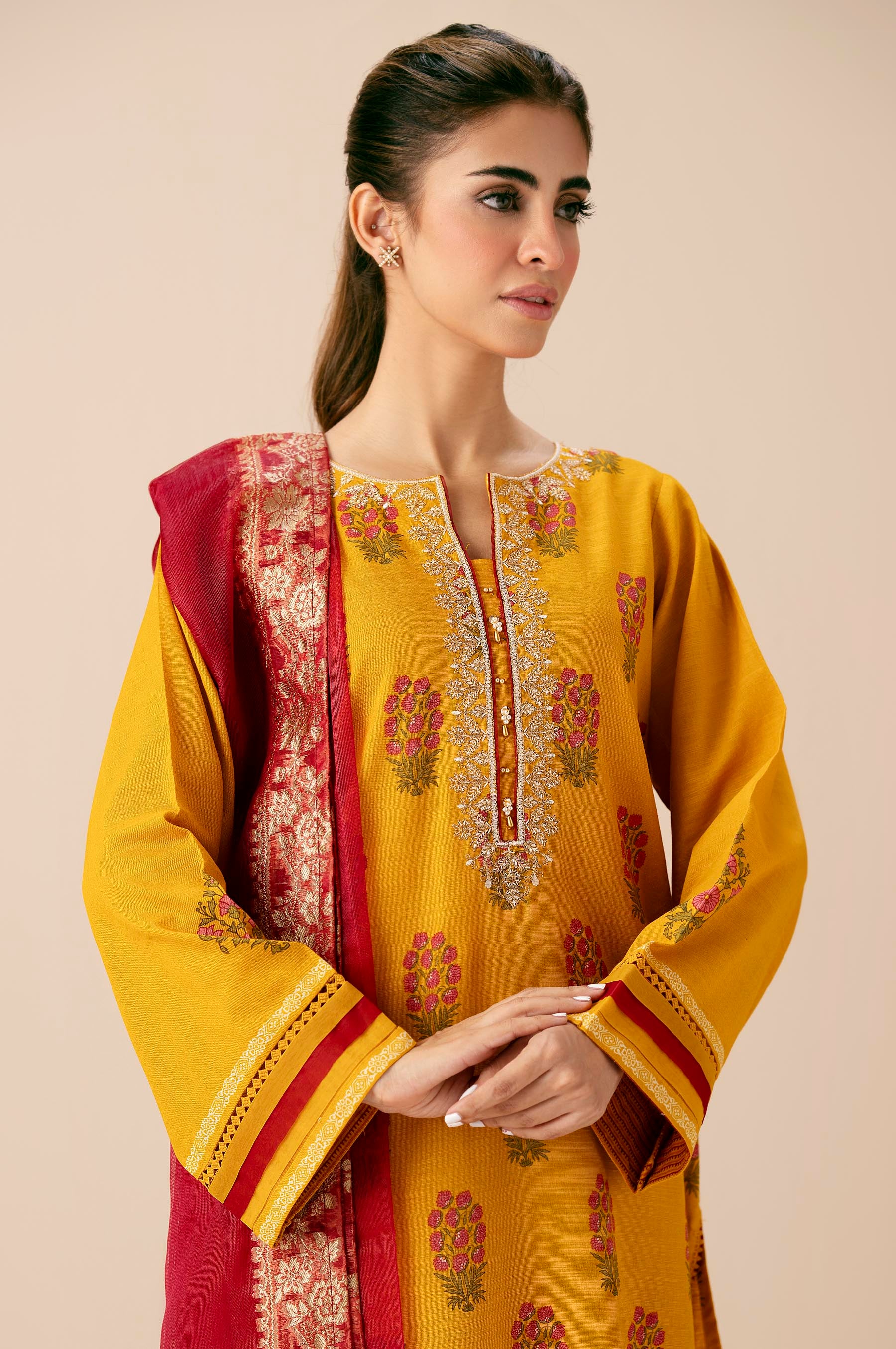 EMBROIDERED SUIT - Image 4