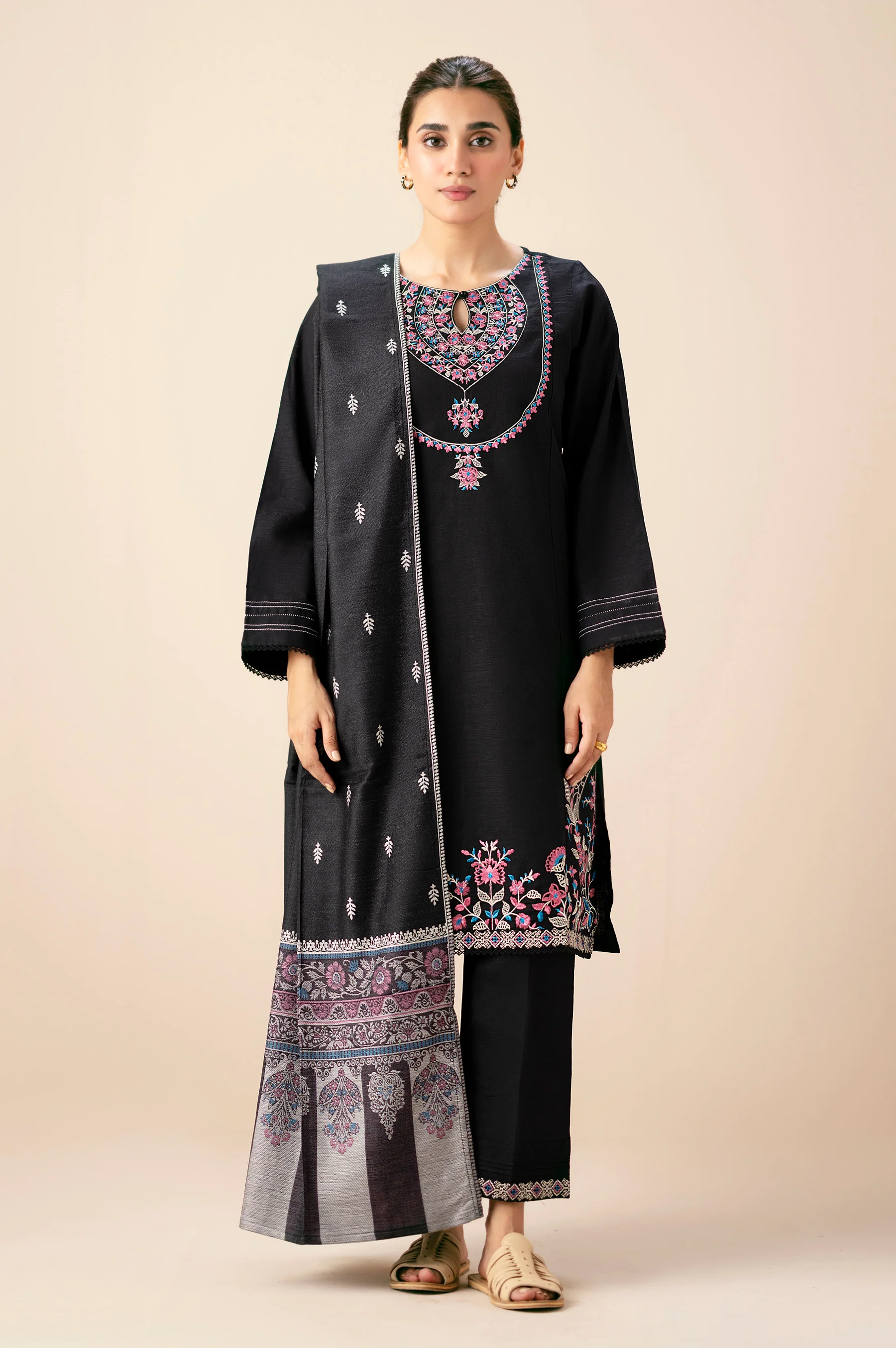 STITCHED EMBROIDERED SUIT
