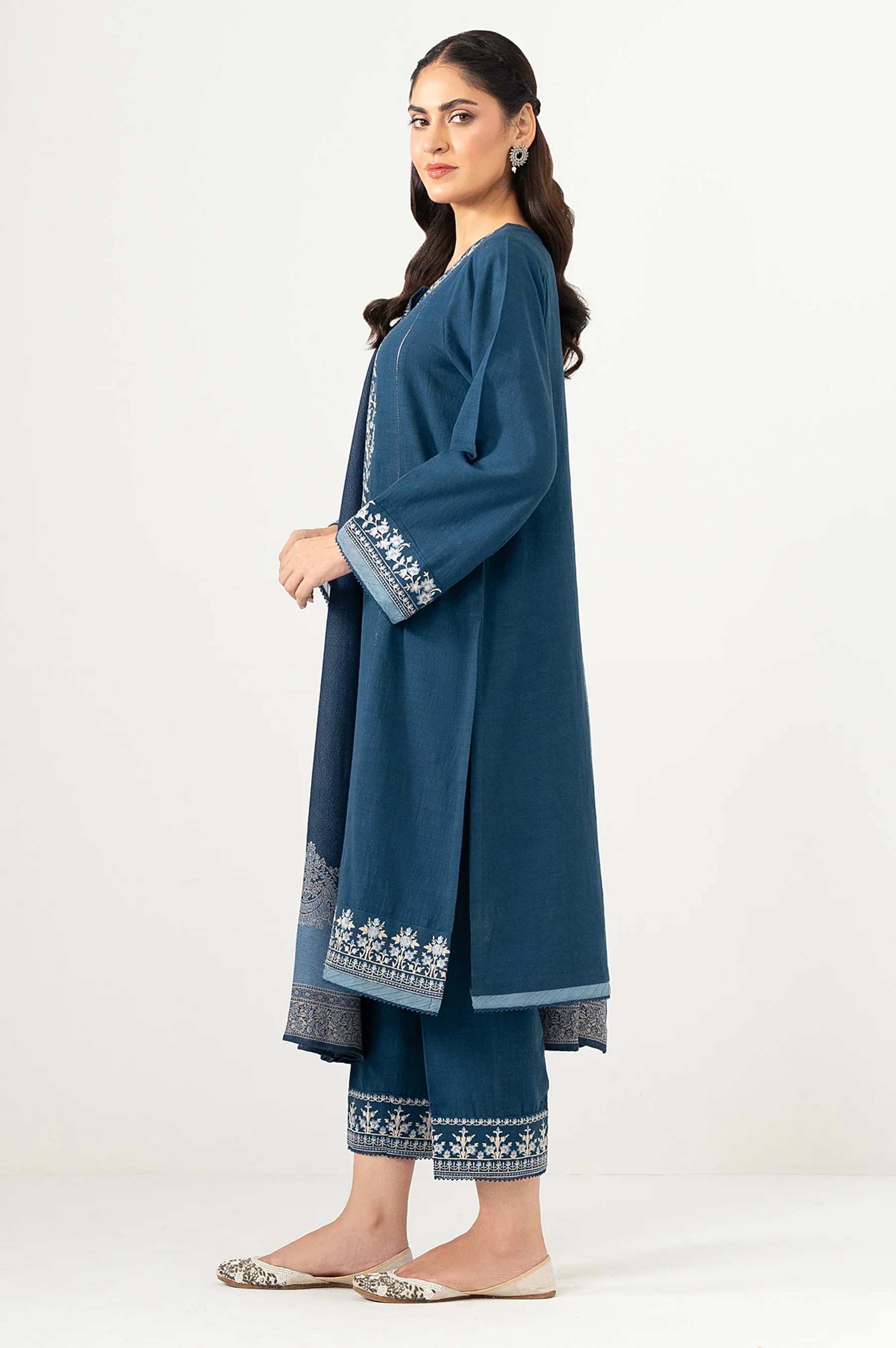 STITCHED EMBROIDERED SUIT - Image 5