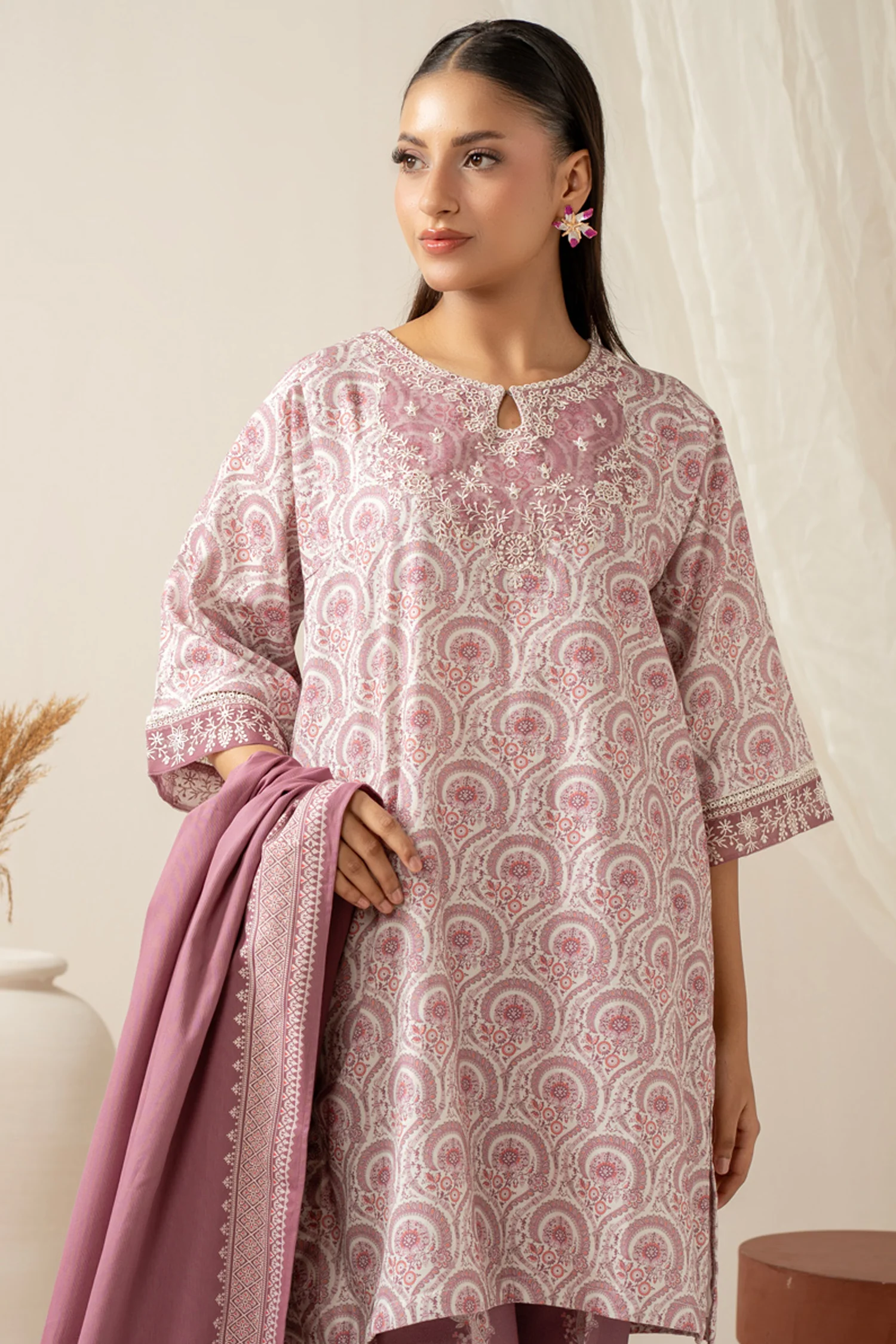 STITCHED EMBROIDERED SUIT - Image 2
