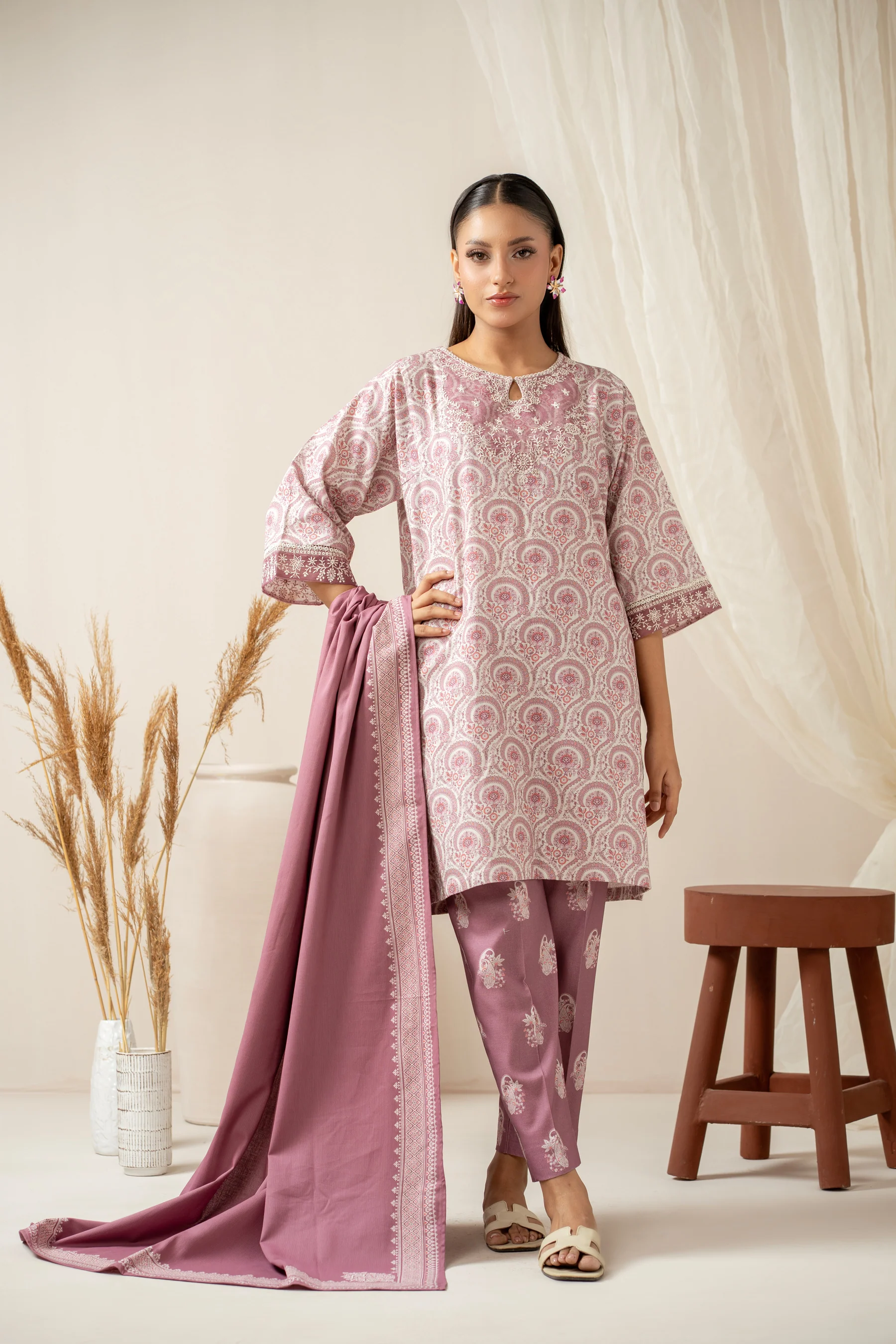 STITCHED EMBROIDERED SUIT - Image 5