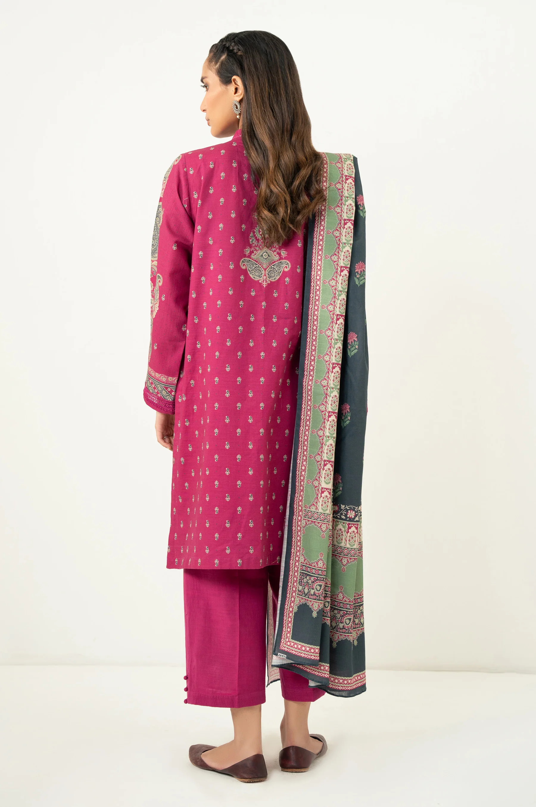 STITCHED PRINTED KHADDAR SUIT - Image 5
