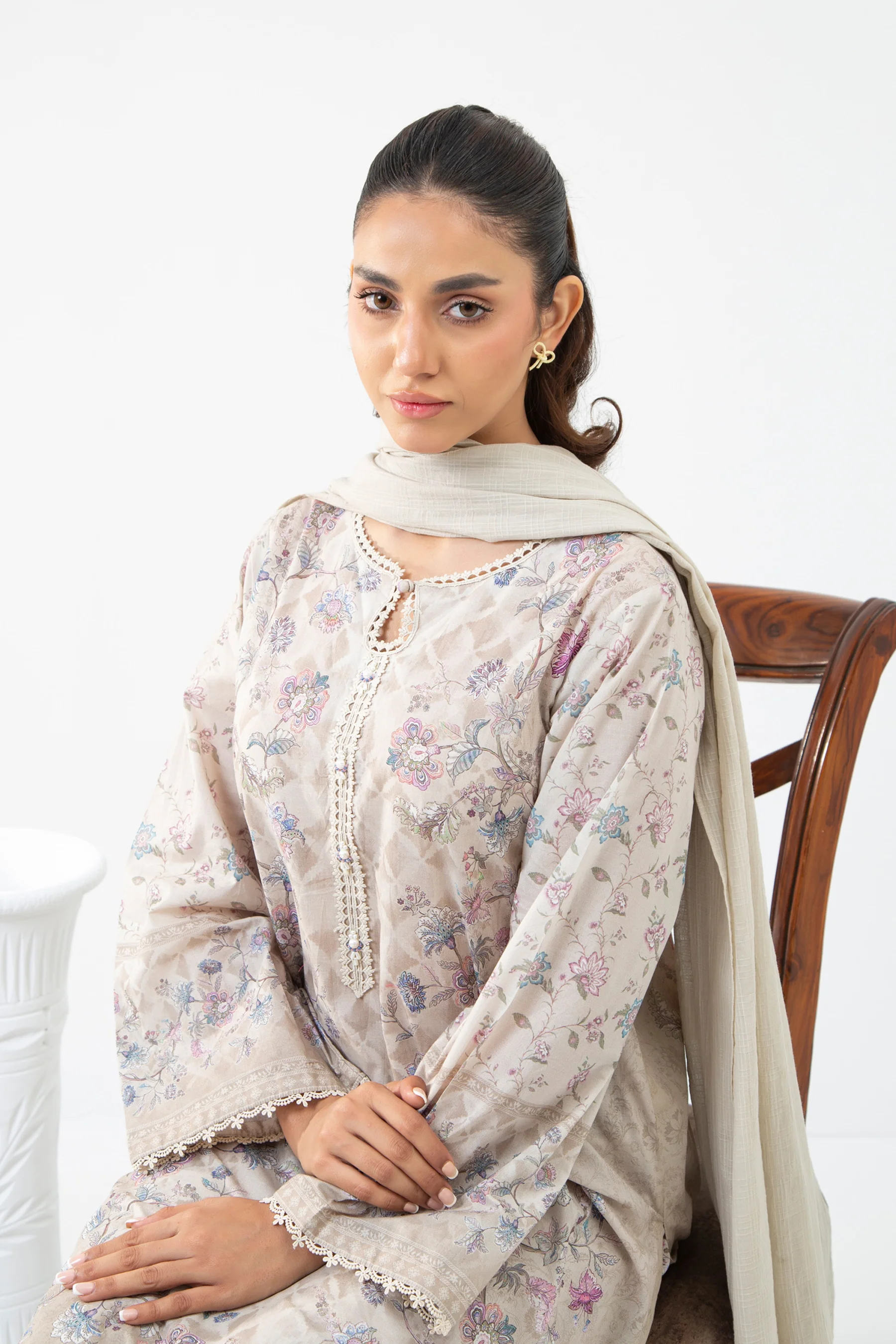 STITCHED EMBROIDERED CAMBRIC SUIT - Image 5