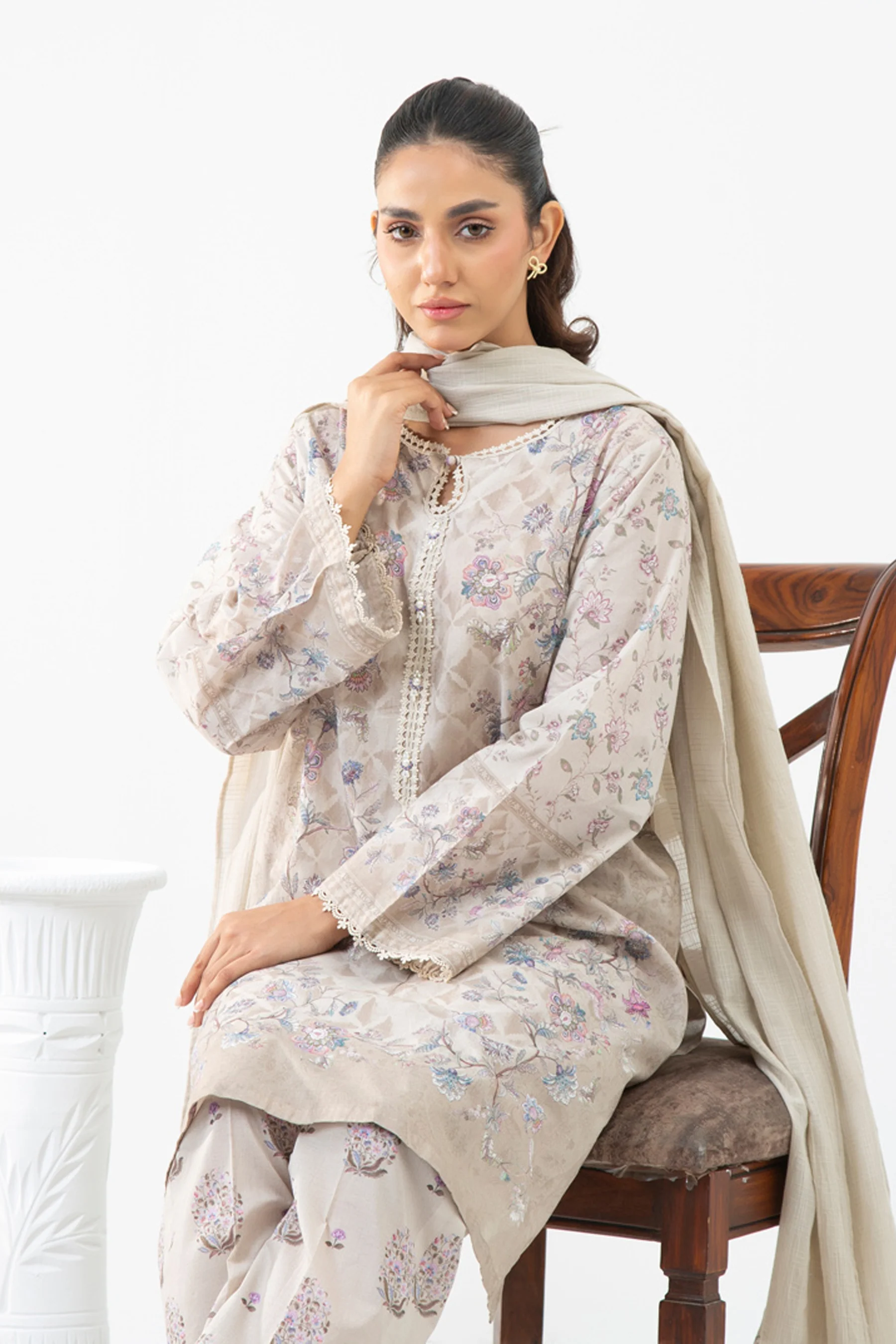 STITCHED EMBROIDERED CAMBRIC SUIT - Image 7