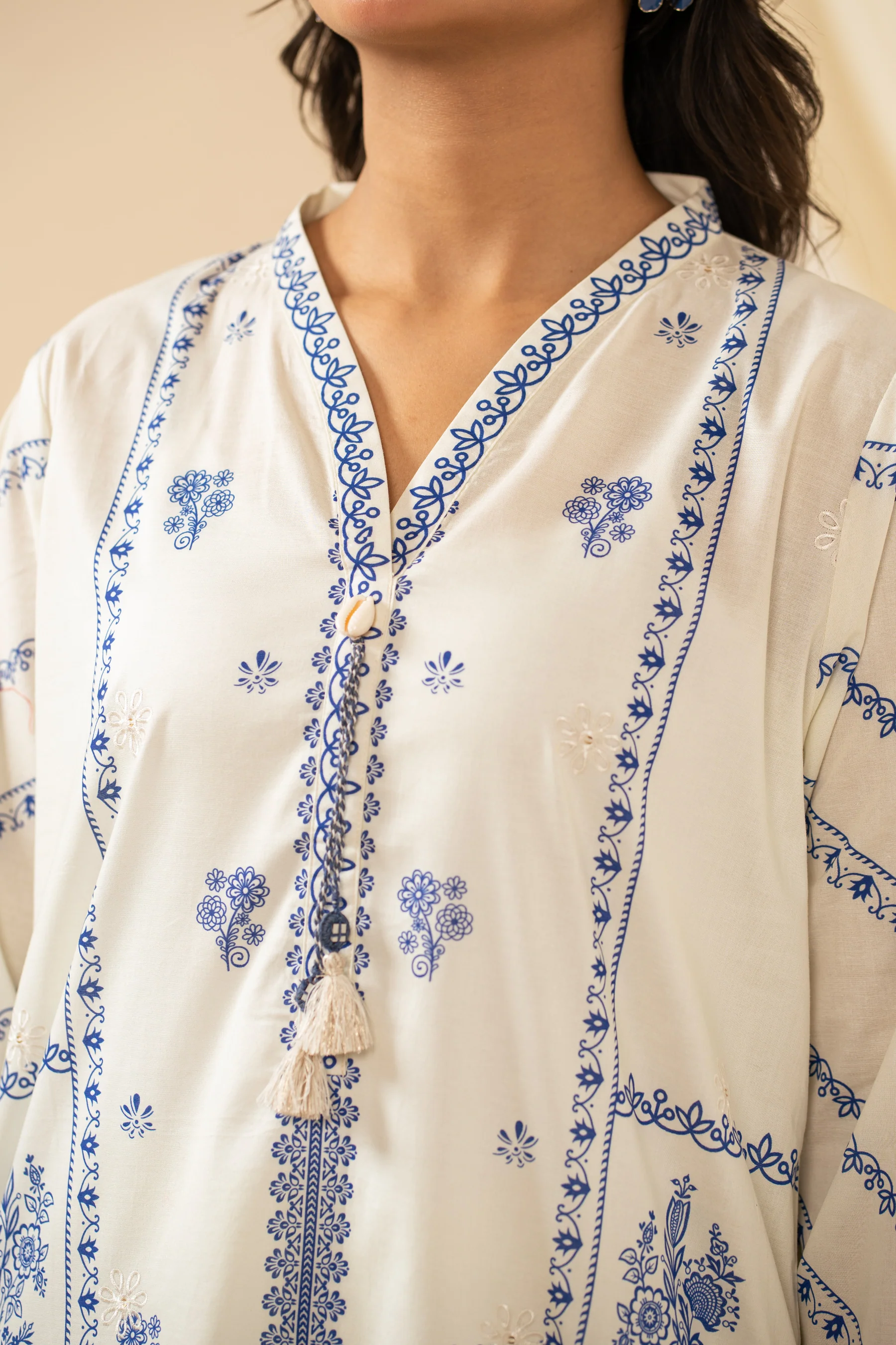 PRINTED CAMBRIC STITCHED 3 PIECE SUIT - Image 2