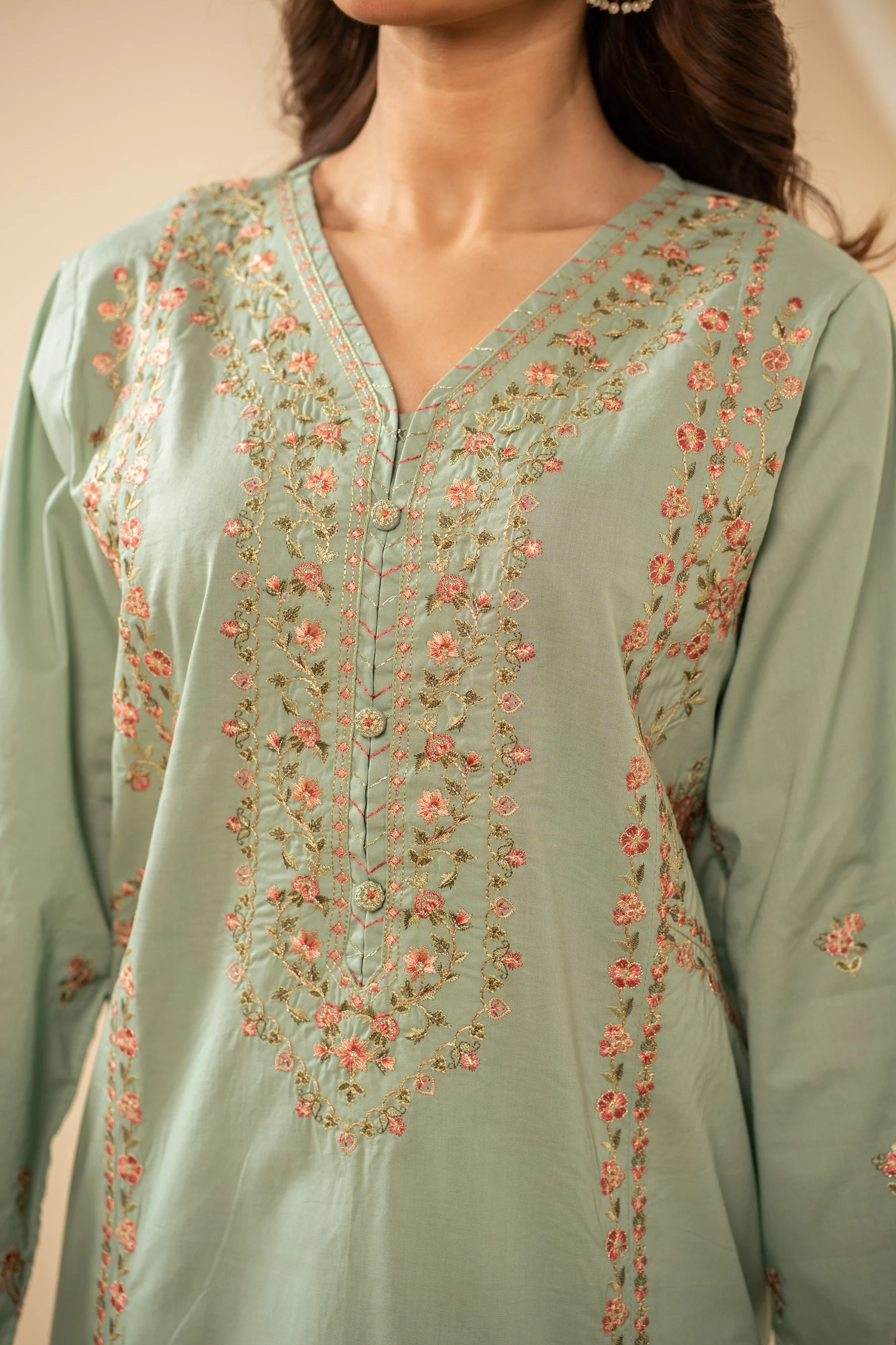 EMBROIDERED CAMBRIC STITCHED 3 PIECE SUIT (FACTORY E-OUTLET) - Image 2