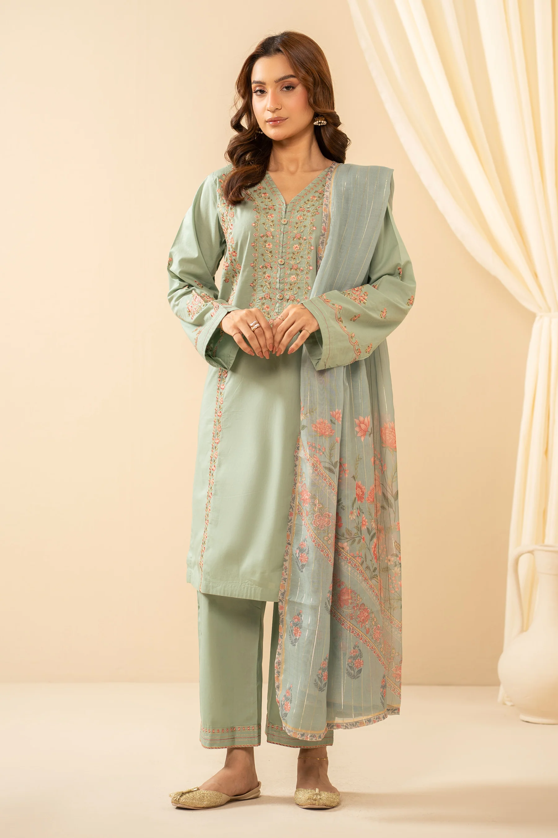EMBROIDERED CAMBRIC STITCHED 3 PIECE SUIT (FACTORY E-OUTLET) - Image 7