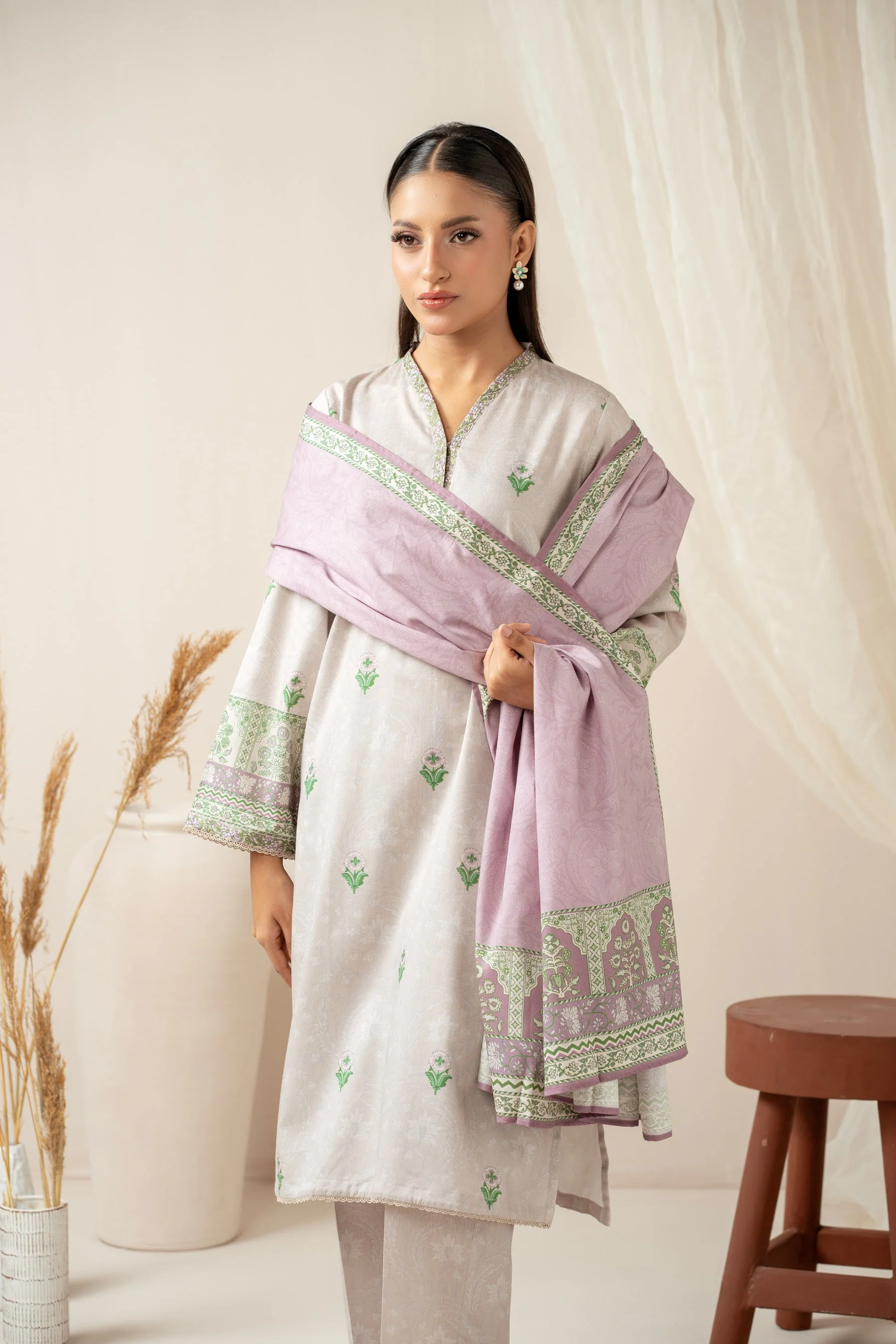 STITCHED EMBROIDERED SUIT (FACTORY E-OUTLET) - Image 3