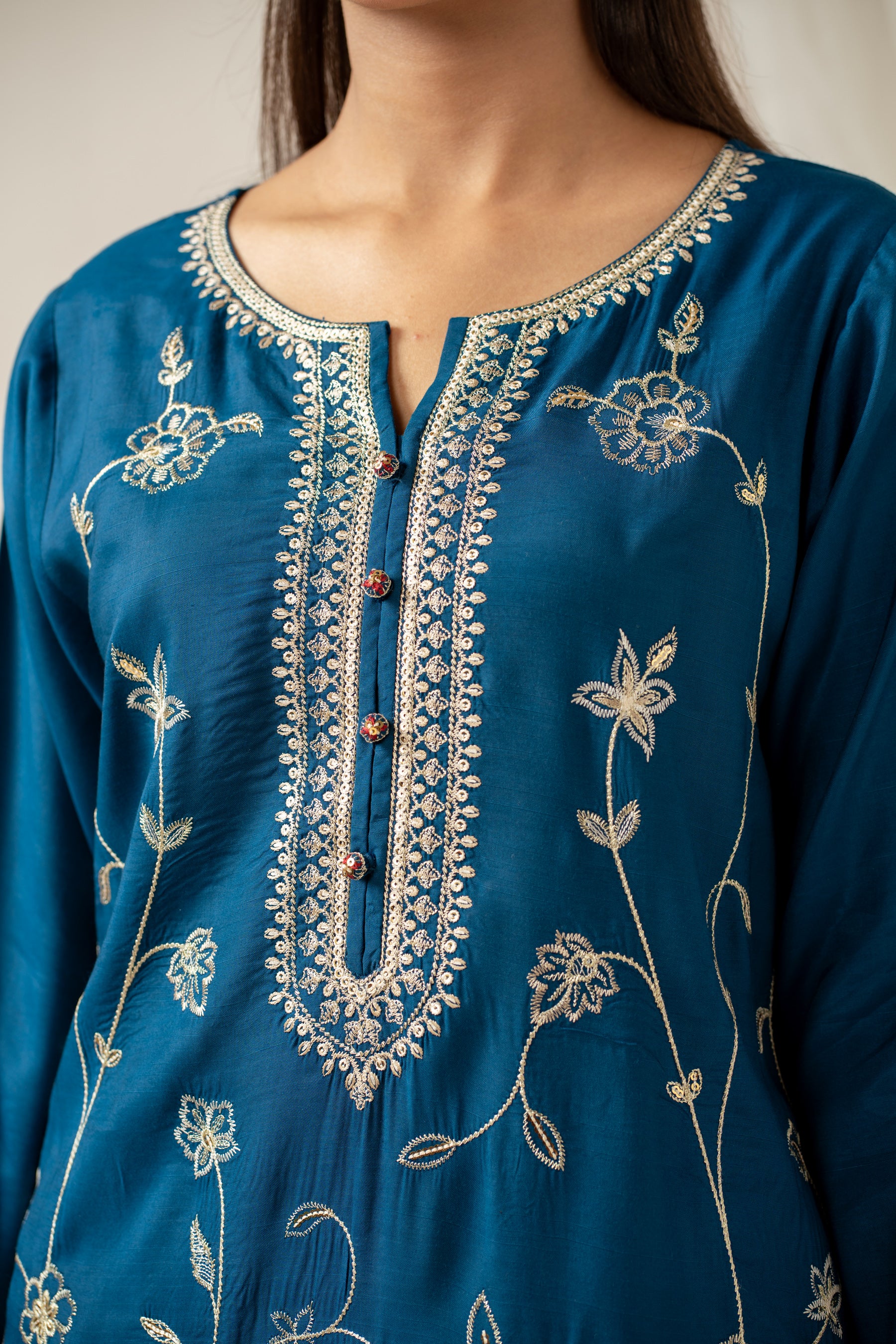 STITCHED EMBROIDERED SUIT - Image 2