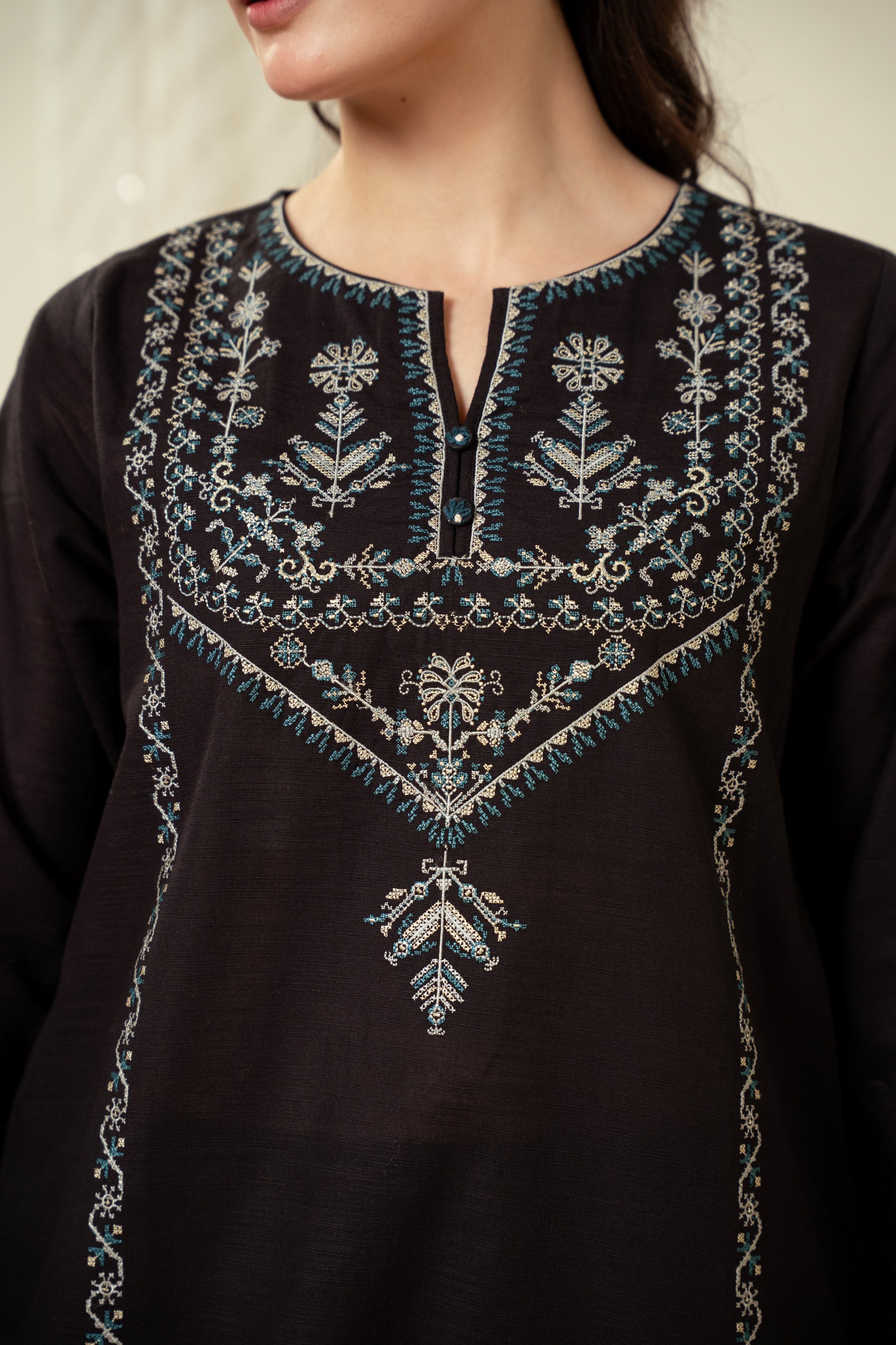 EMBROIDERED SUIT - Image 3