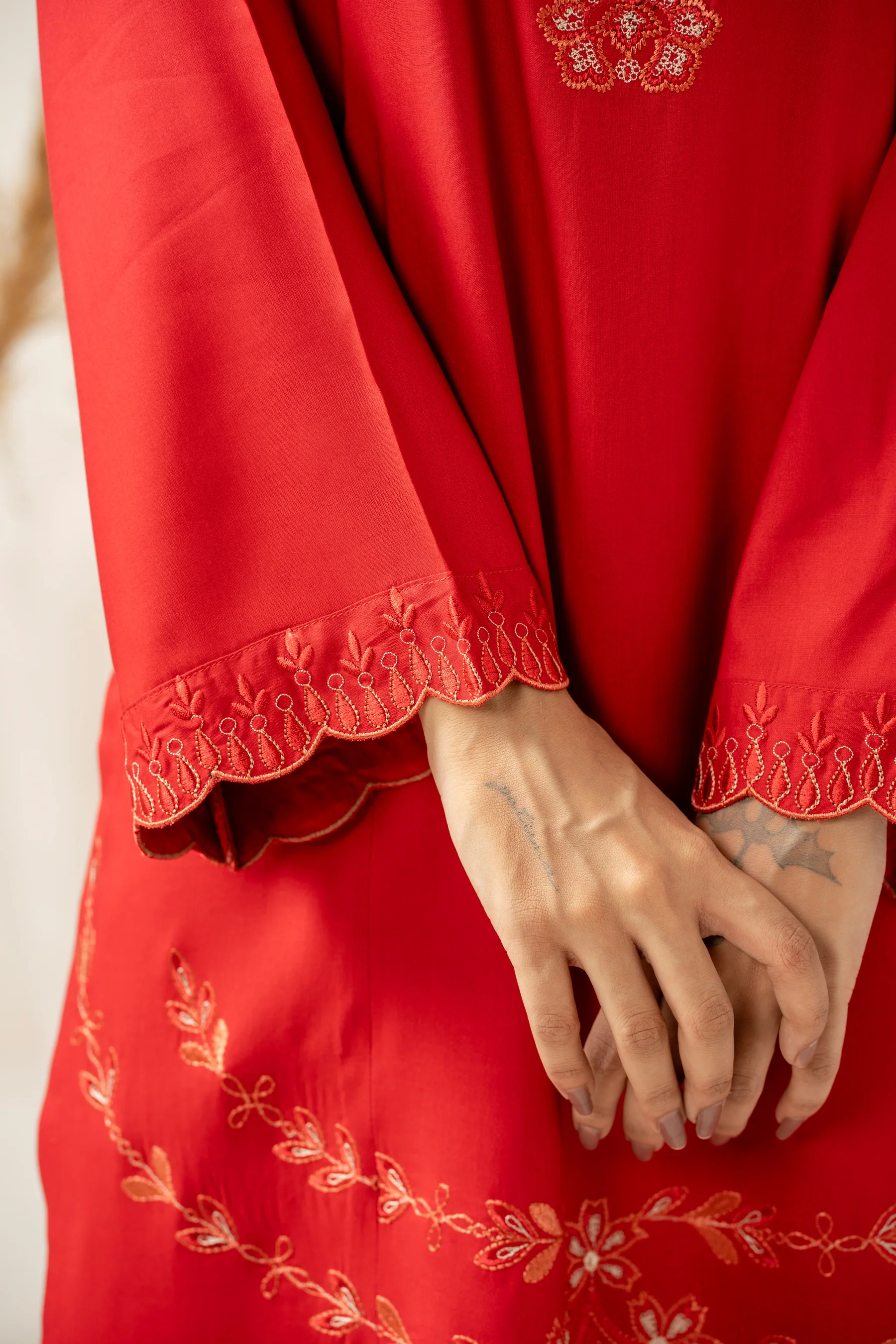 STITCHED EMBROIDERED SUIT - Image 2