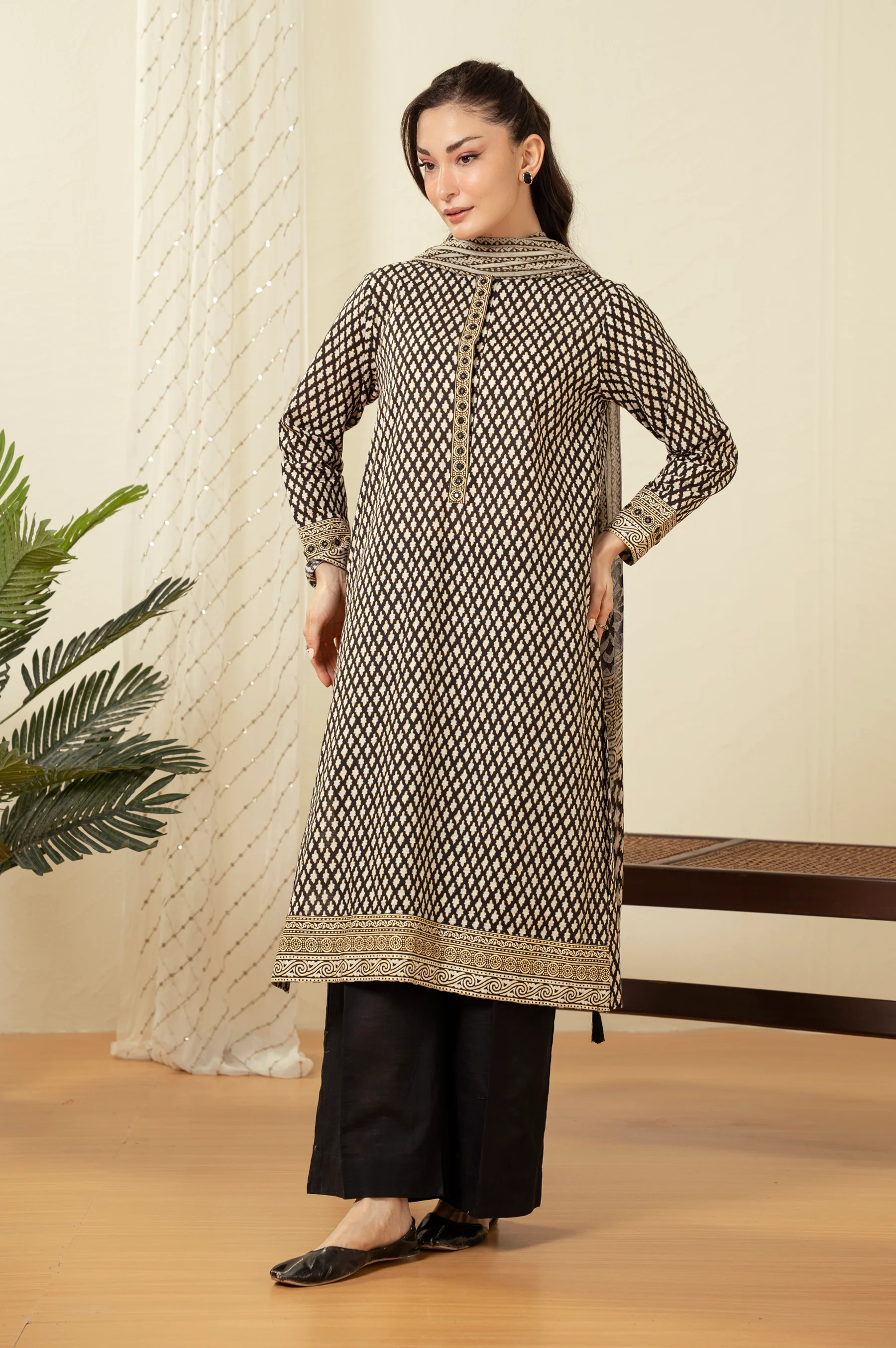 STITCHED PRINTED SUIT