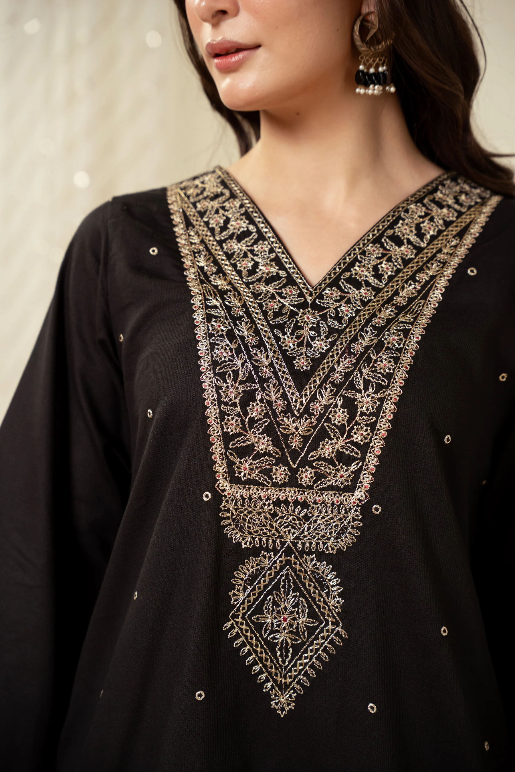 EMBROIDERED SUIT - Image 2