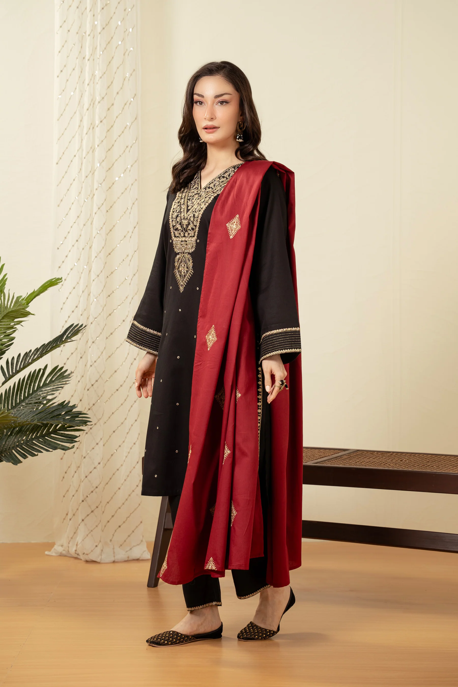 EMBROIDERED SUIT - Image 5