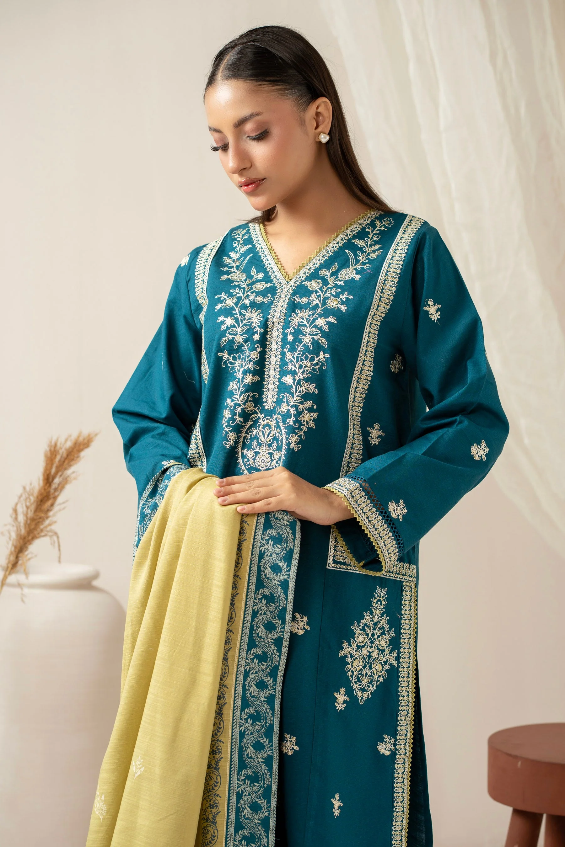 STITCHED EMBROIDERED SUIT (FACTORY E-OUTLET) - Image 6