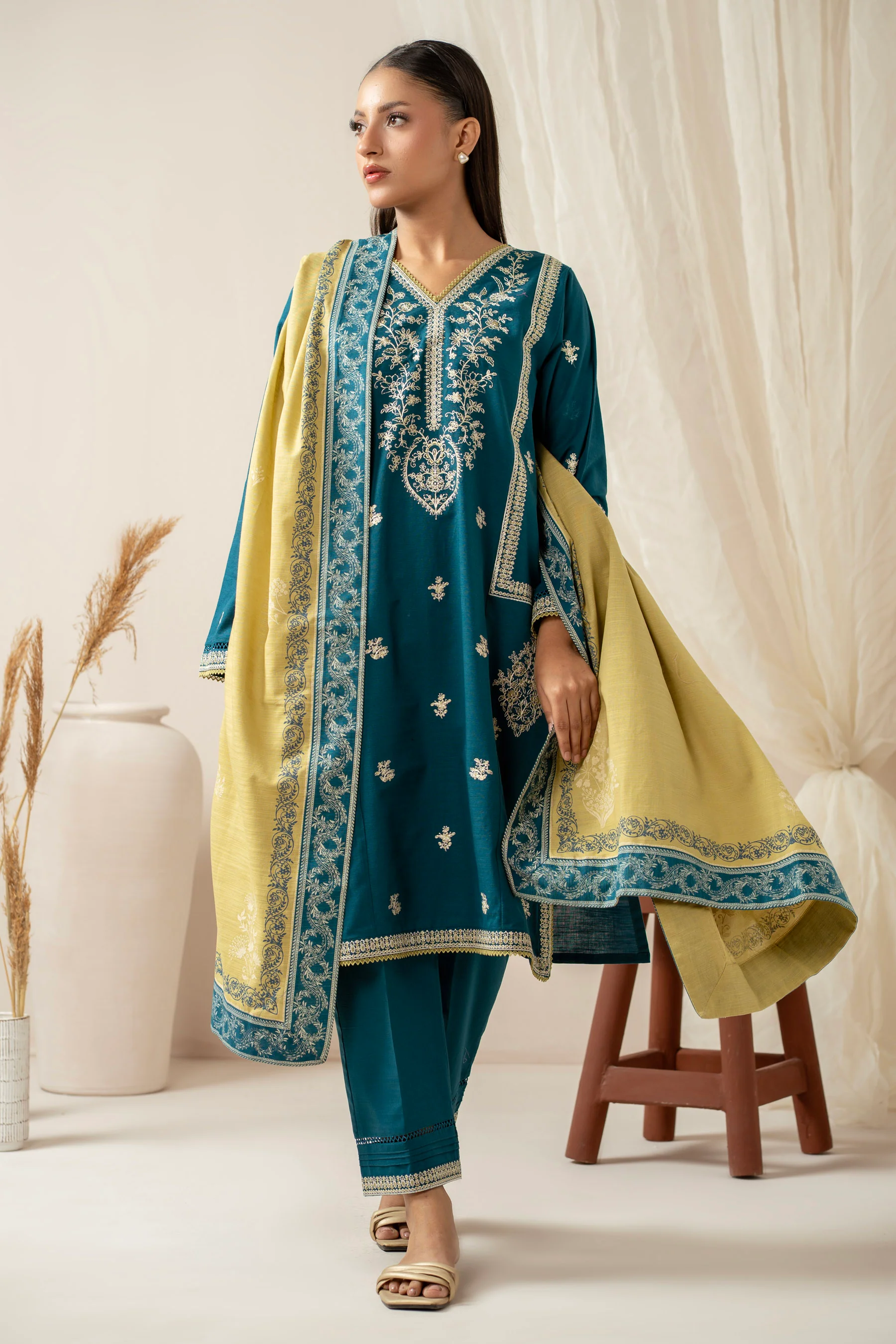STITCHED EMBROIDERED SUIT - Image 5
