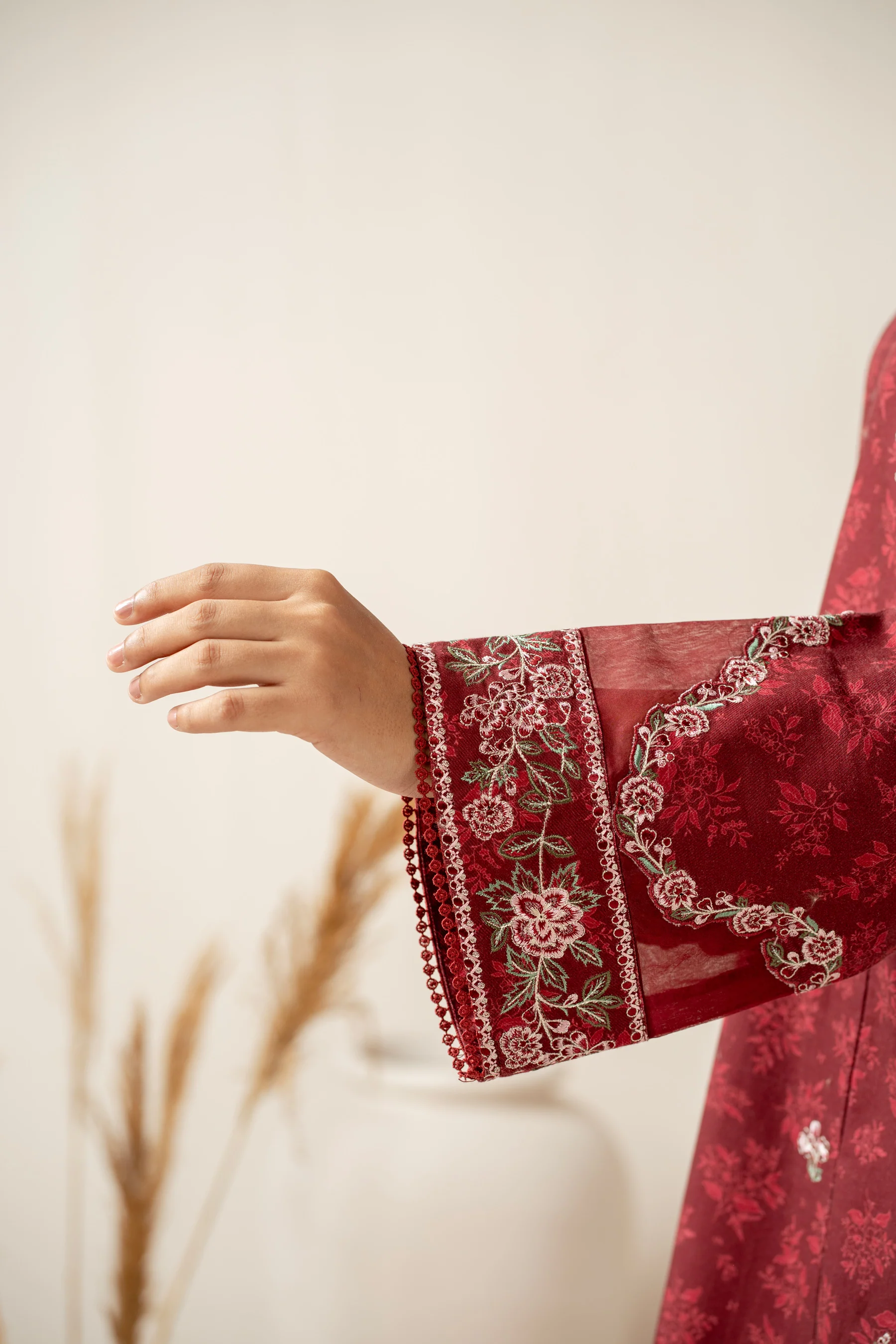 STITCHED EMBROIDERED SUIT - Image 3