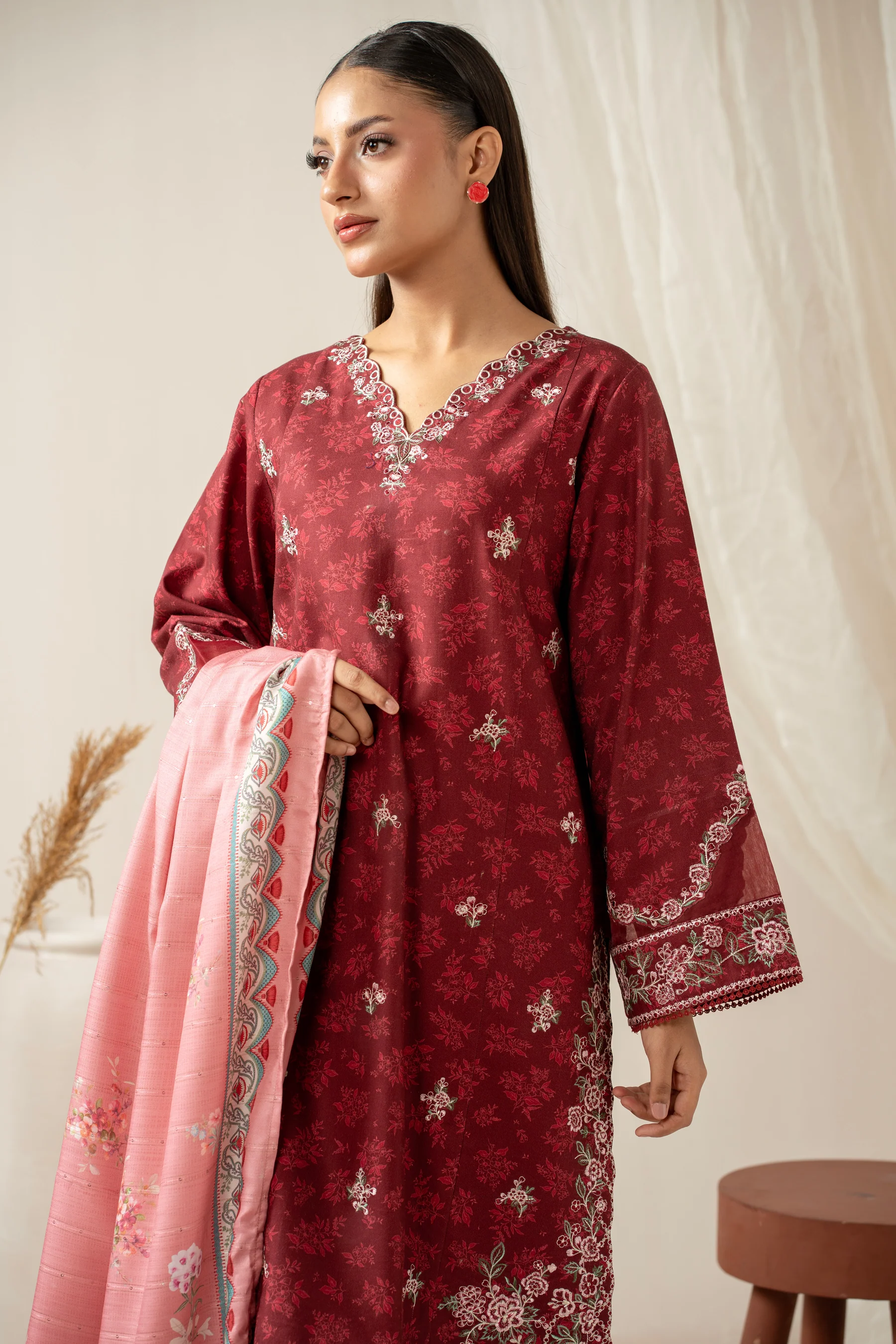 STITCHED EMBROIDERED SUIT - Image 4