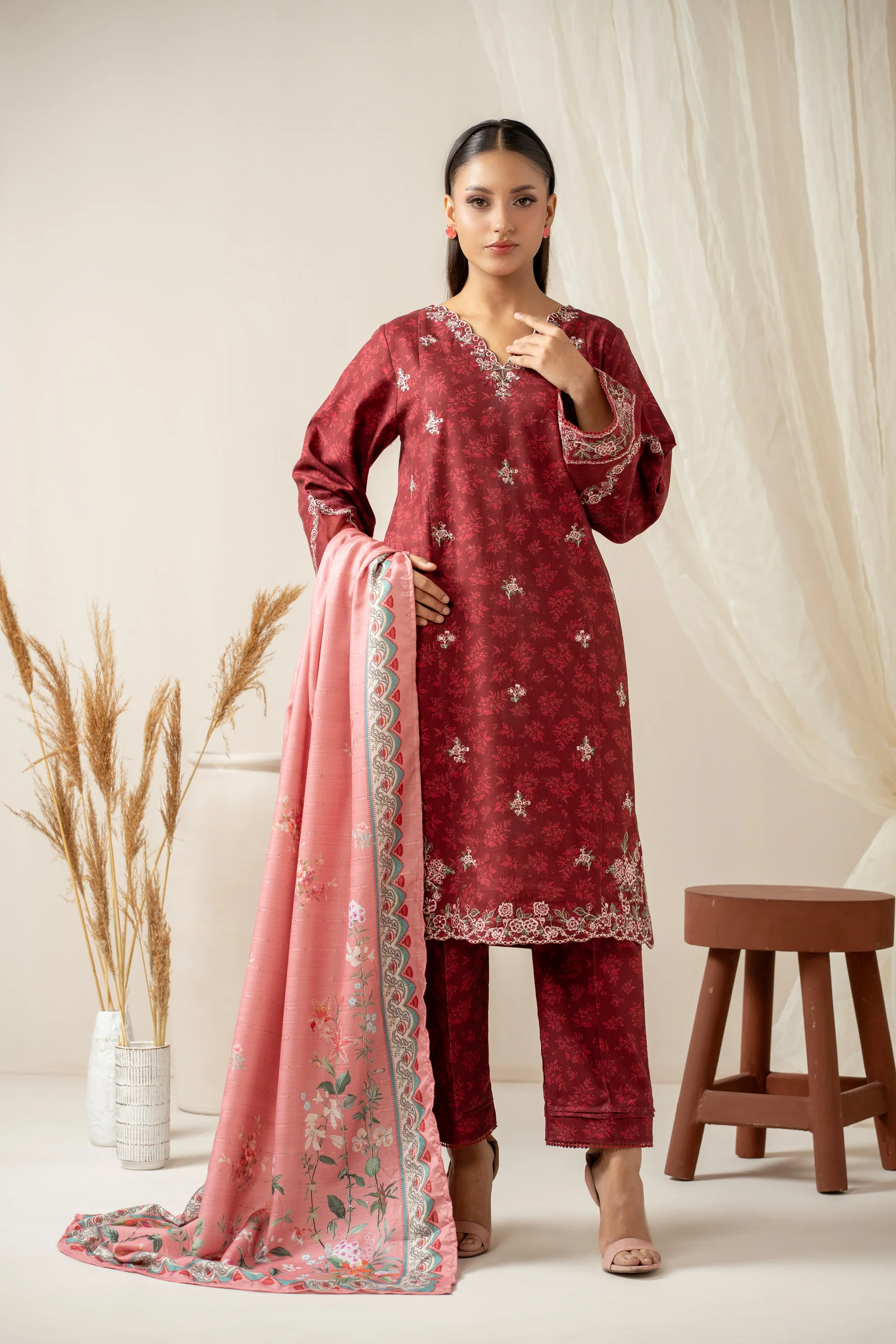 STITCHED EMBROIDERED SUIT - Image 6