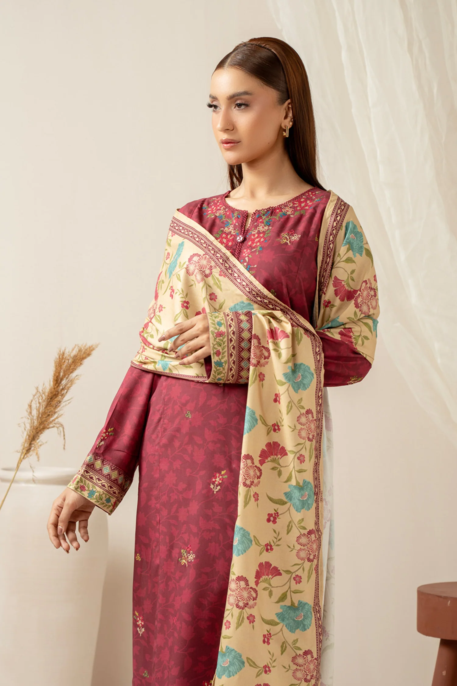 EMBROIDERED SUIT - Image 2