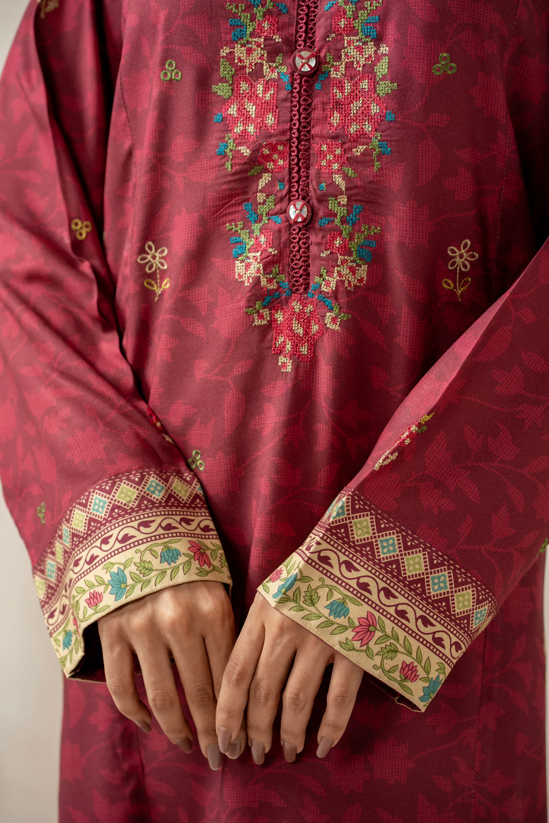 EMBROIDERED SUIT - Image 3