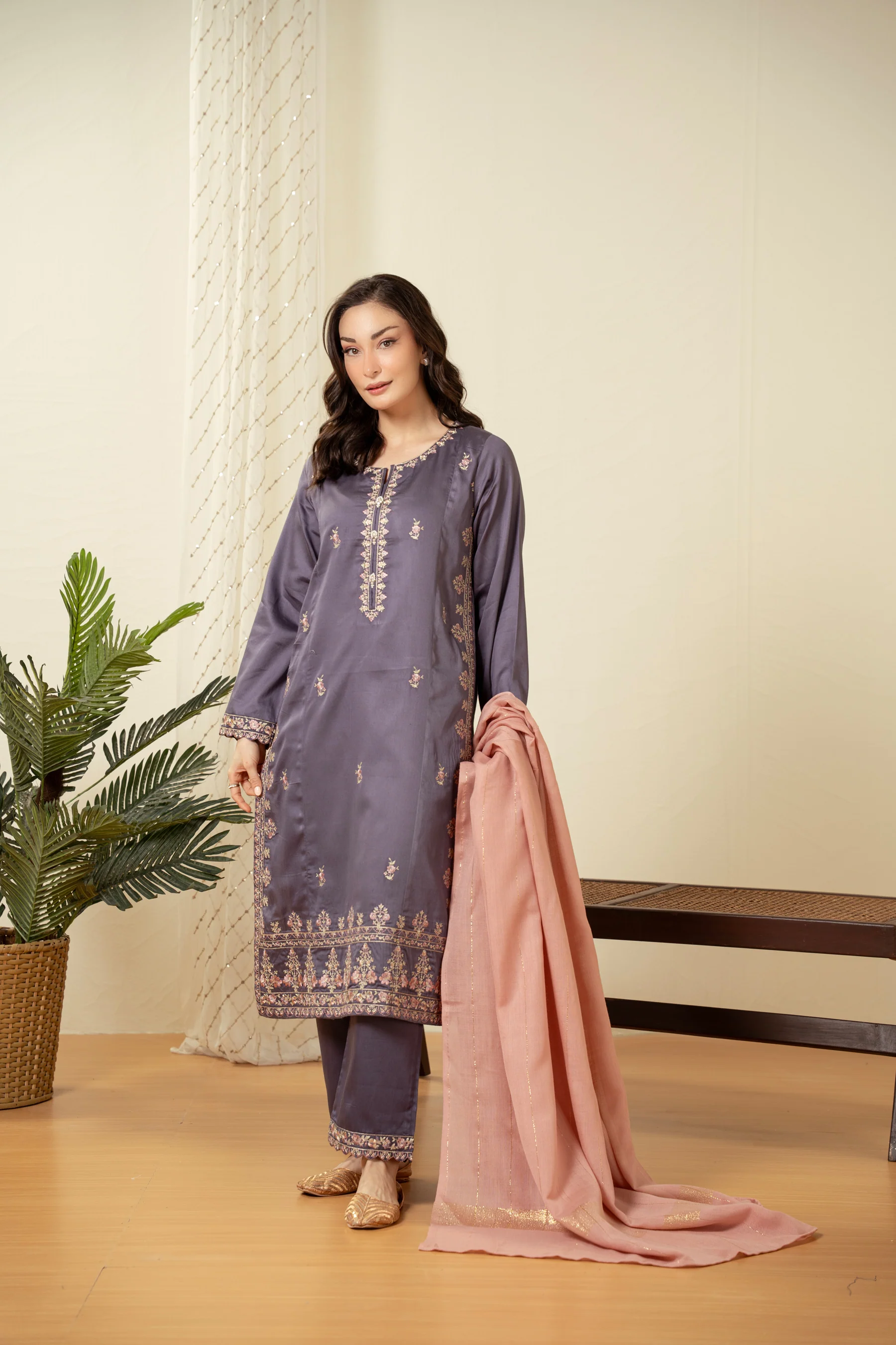 STITCHED DYED EMBROIDERED SUIT - Image 4