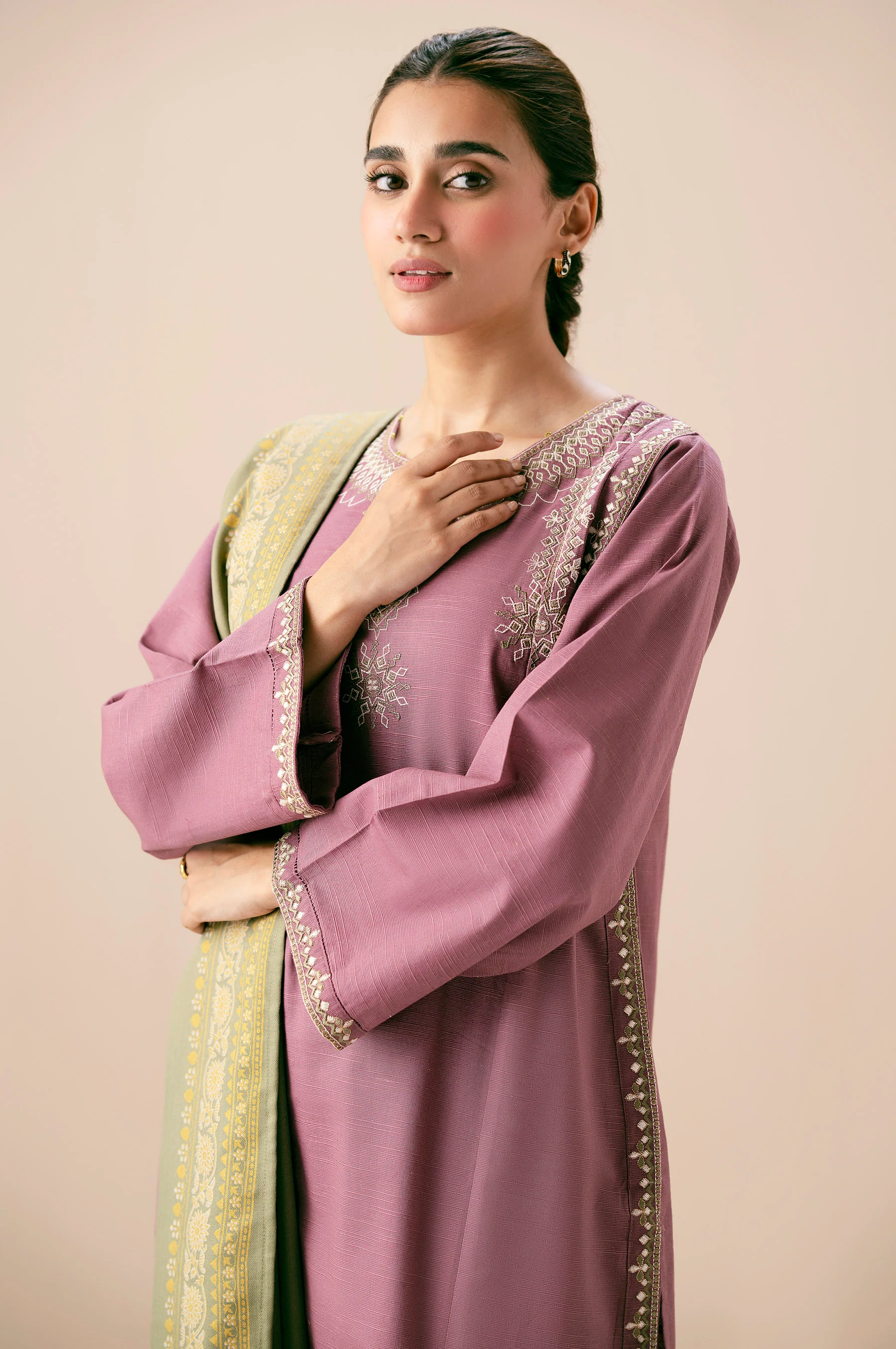 STITCHED EMBROIDERED SUIT - Image 3