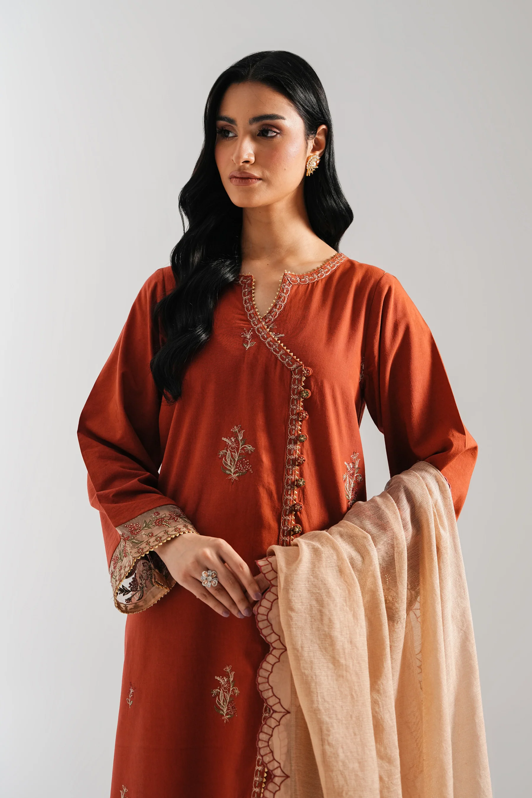 STITCHED EMBROIDERED CAMBRIC SUIT - Image 2