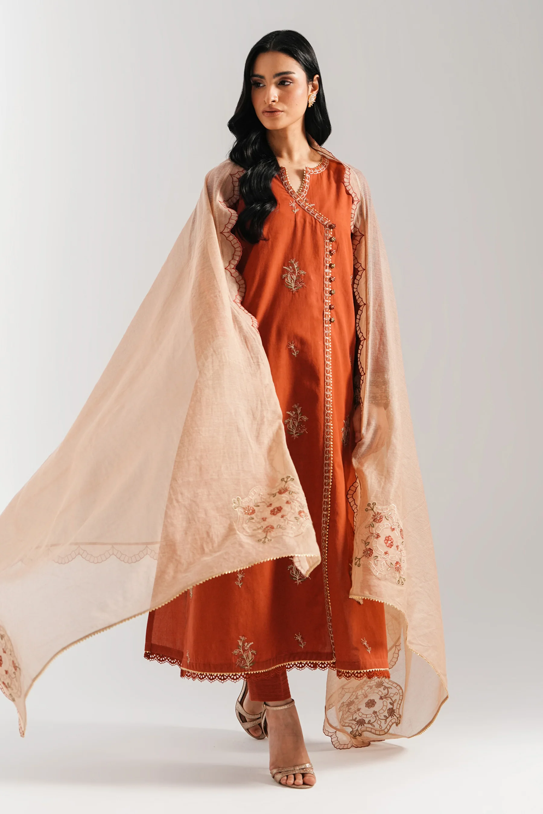 STITCHED EMBROIDERED CAMBRIC SUIT - Image 4