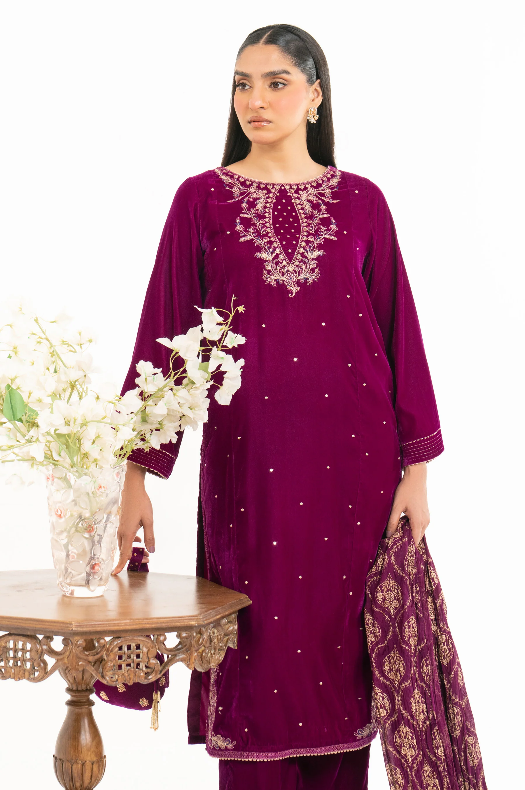EMBROIDERED VELVET SUIT - Image 7