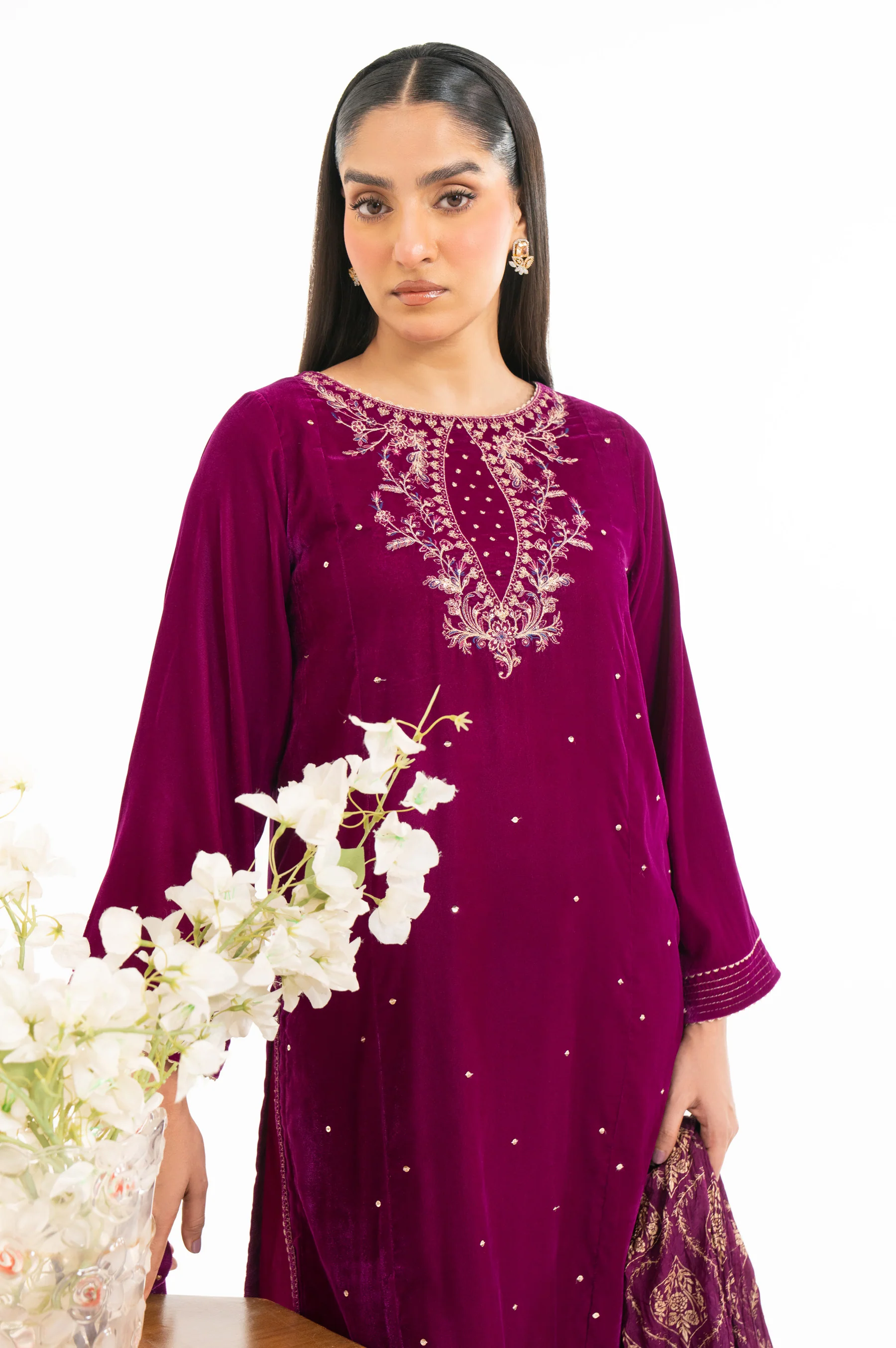 EMBROIDERED VELVET SUIT - Image 8