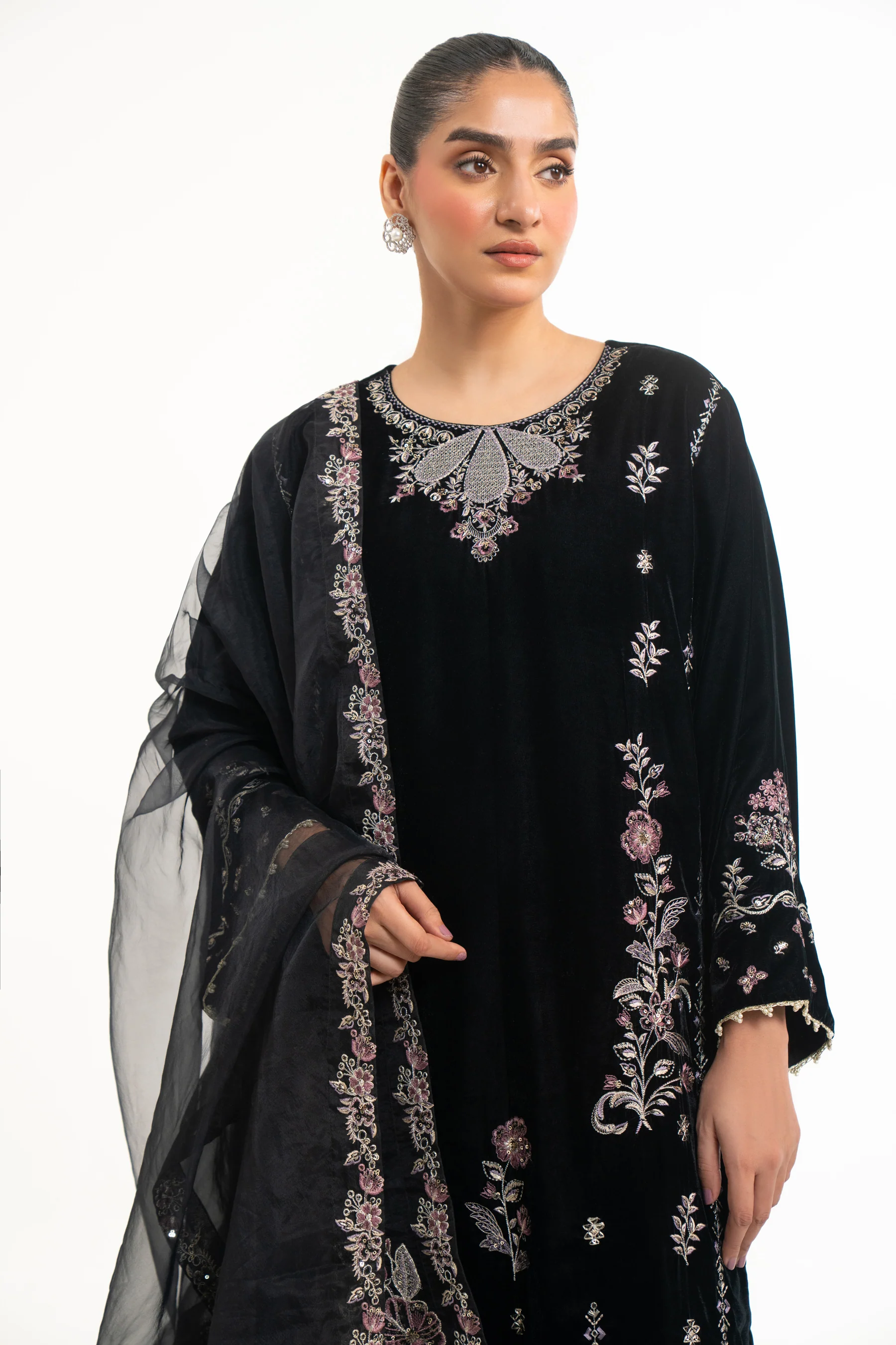 EMBROIDERED VELVET SUIT - Image 6