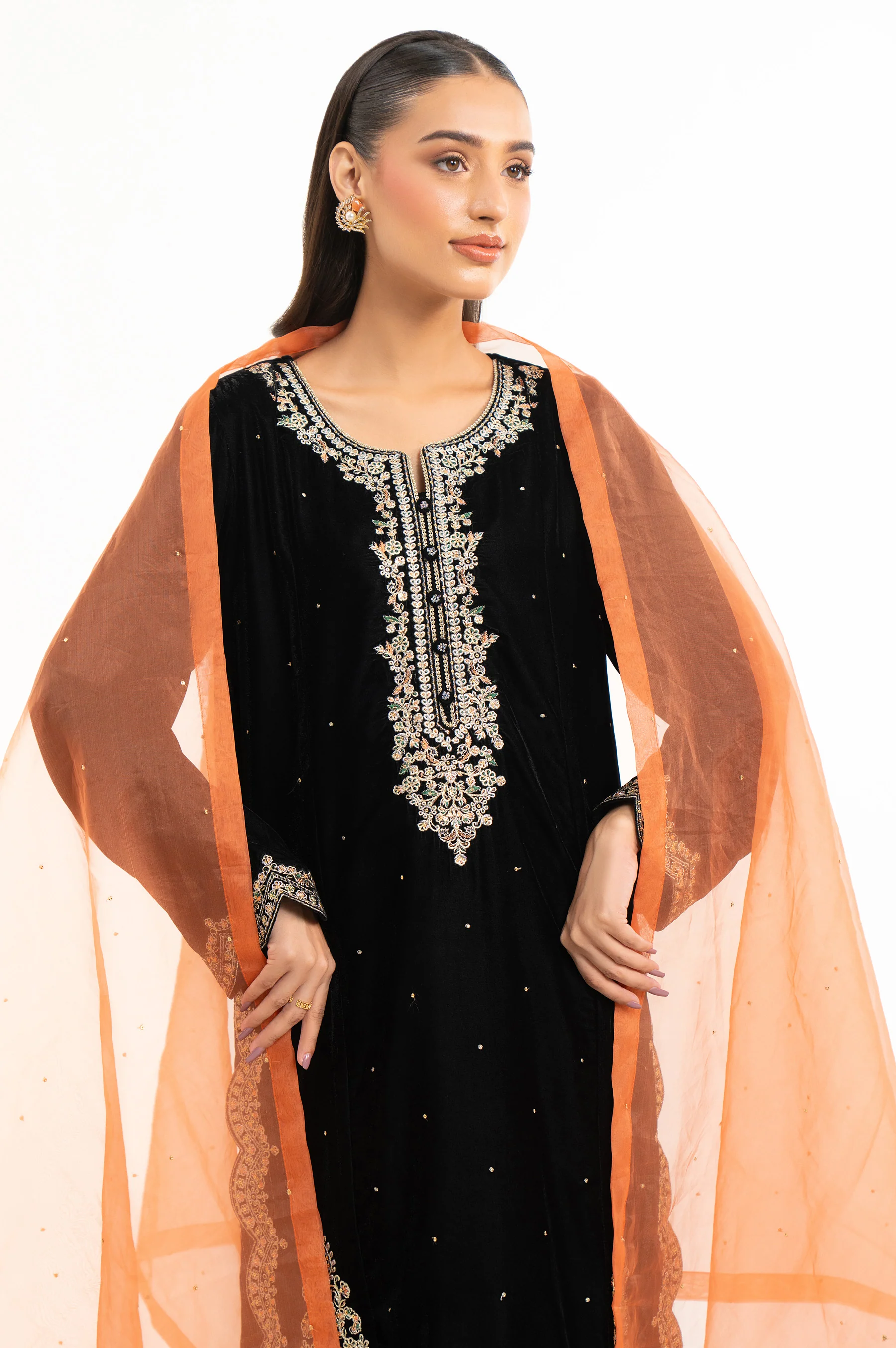 EMBROIDERED VELVET SUIT - Image 2
