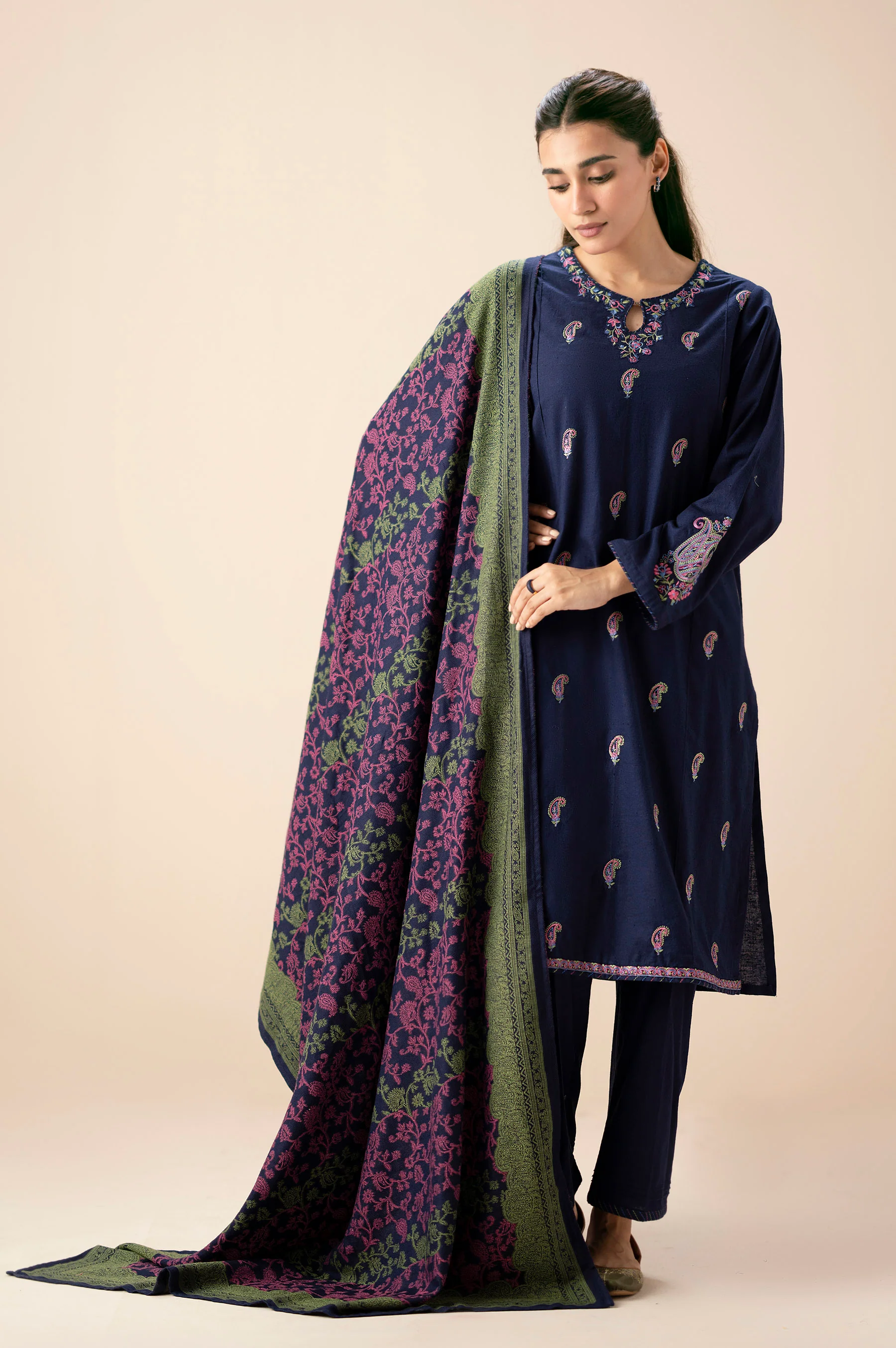 STITCHED DYED EMBROIDERED SUIT - Image 3