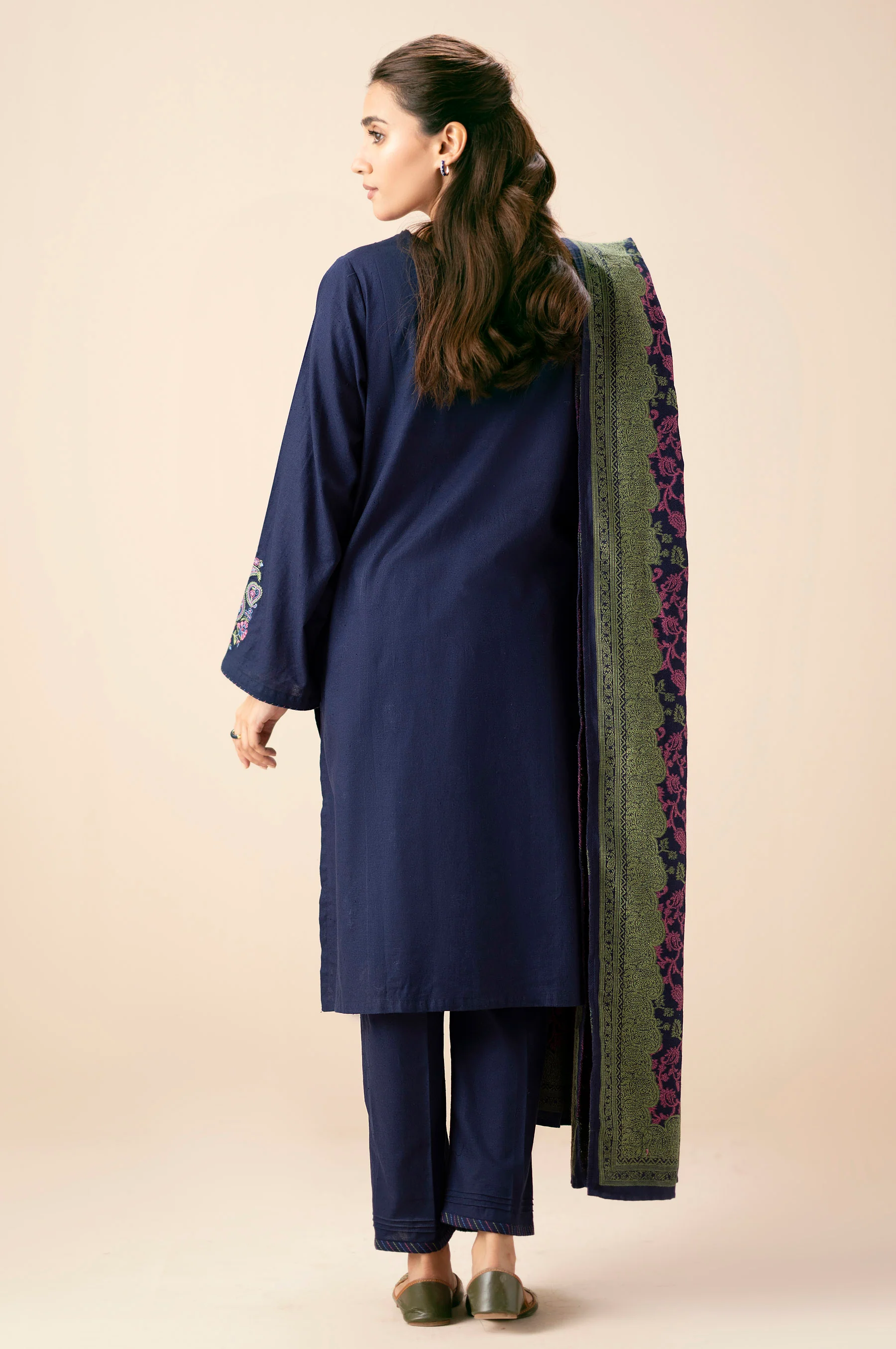 STITCHED DYED EMBROIDERED SUIT - Image 4