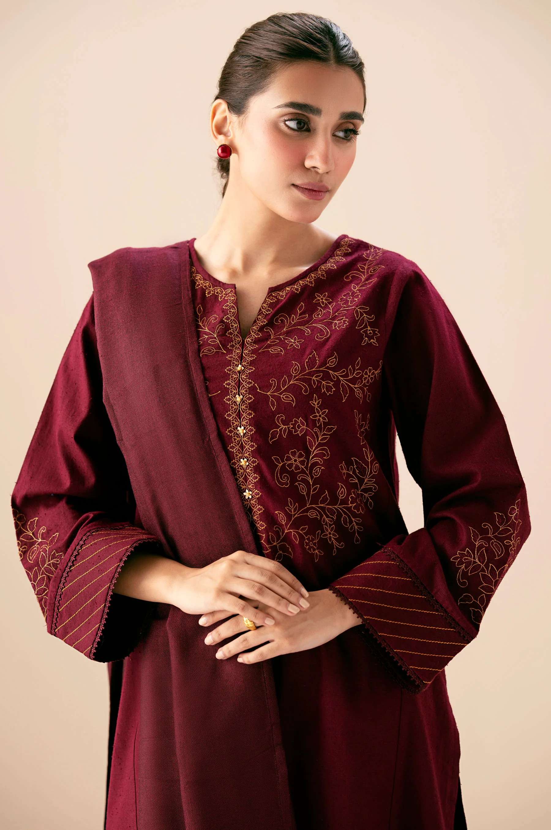 EMBROIDERED SUIT - Image 2