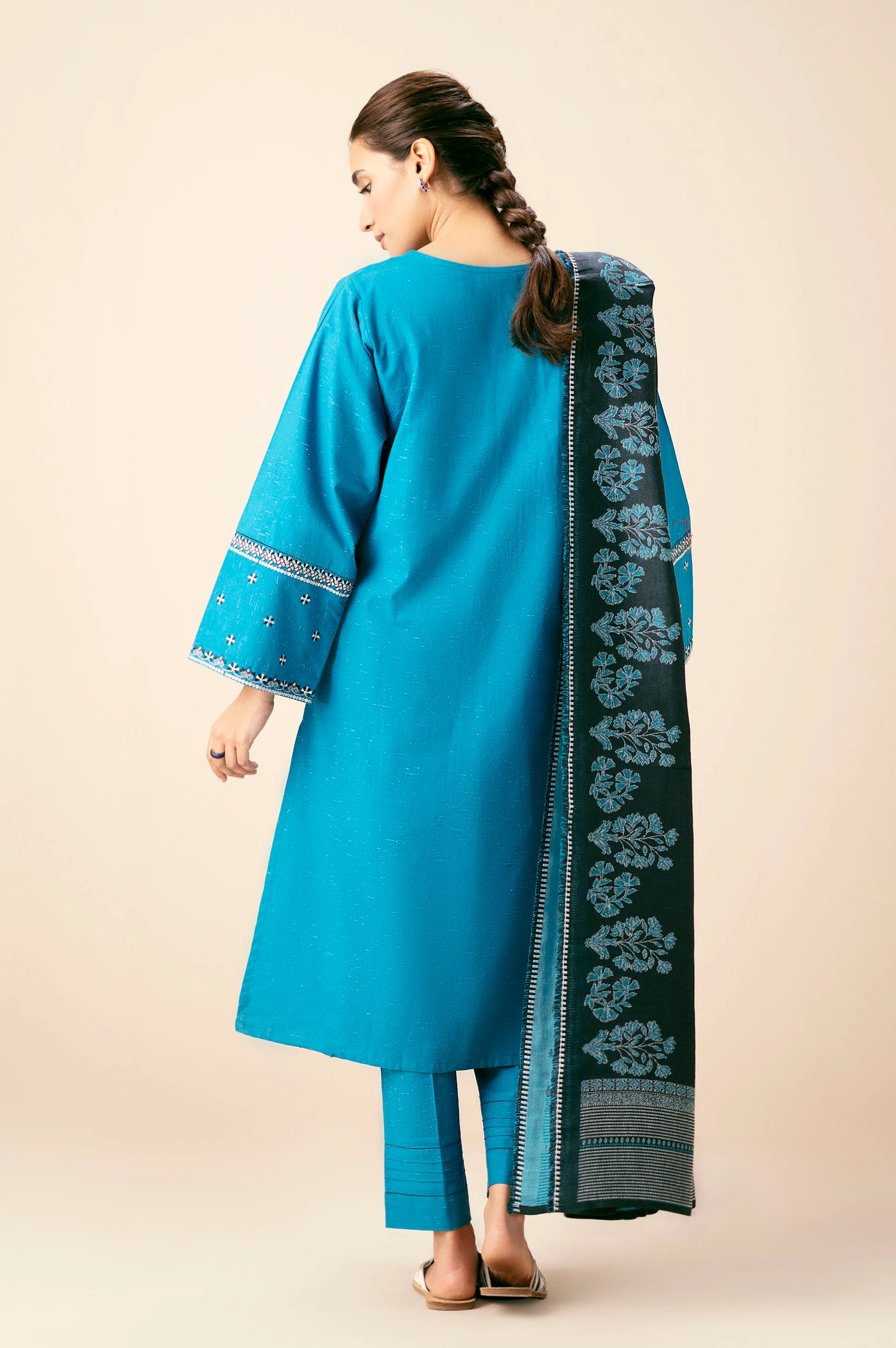 STITCHED DYED EMBROIDERED SUIT - Image 4