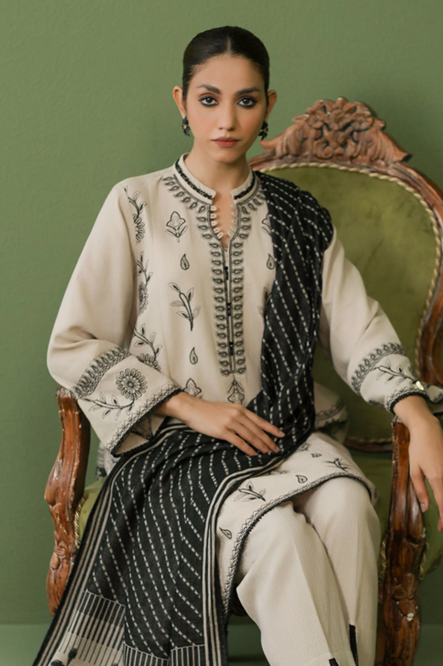 Stitched 3 Piece Textured Slub Suit - Image 3
