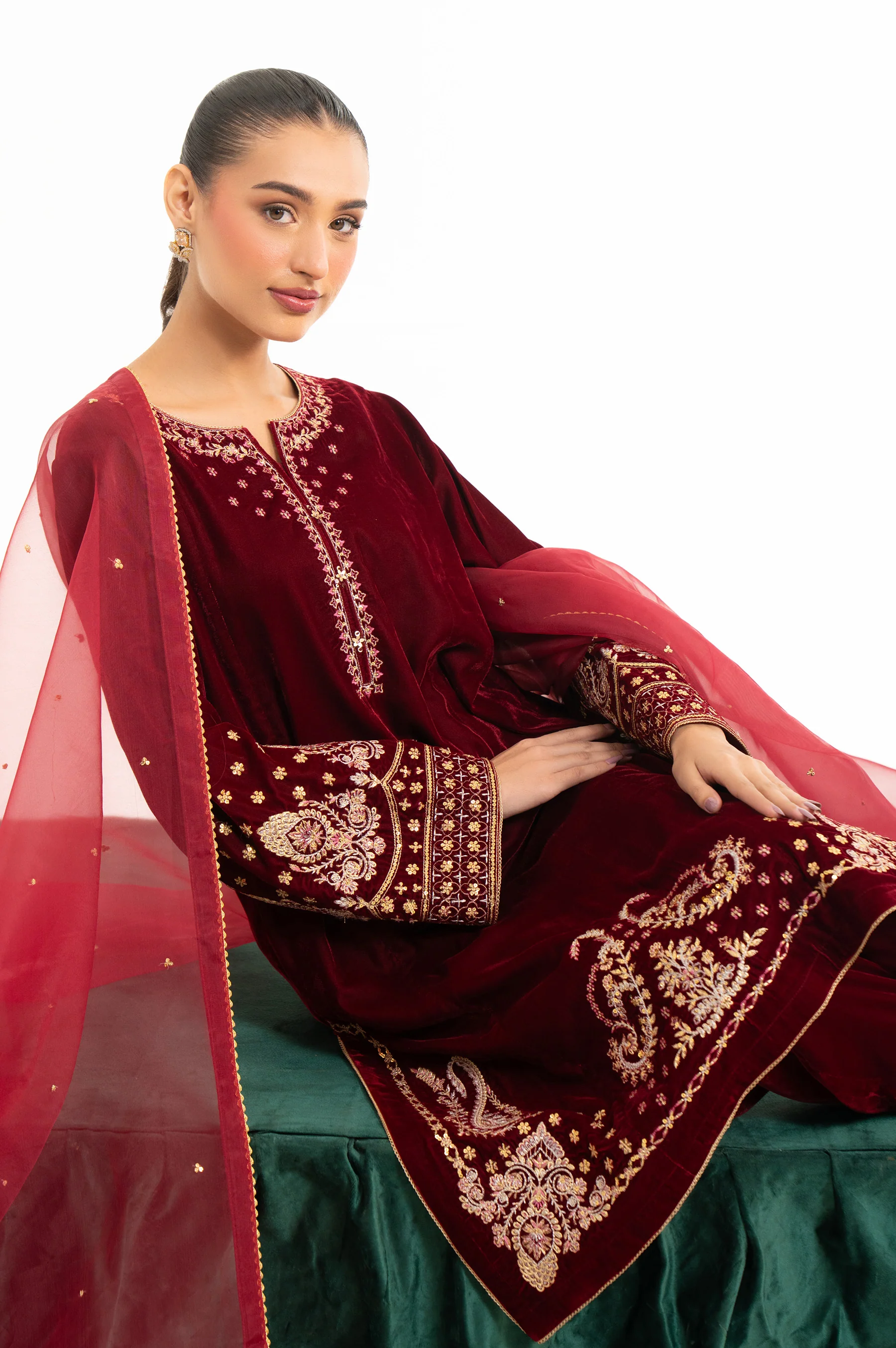 EMBROIDERED VELVET SUIT - Image 2