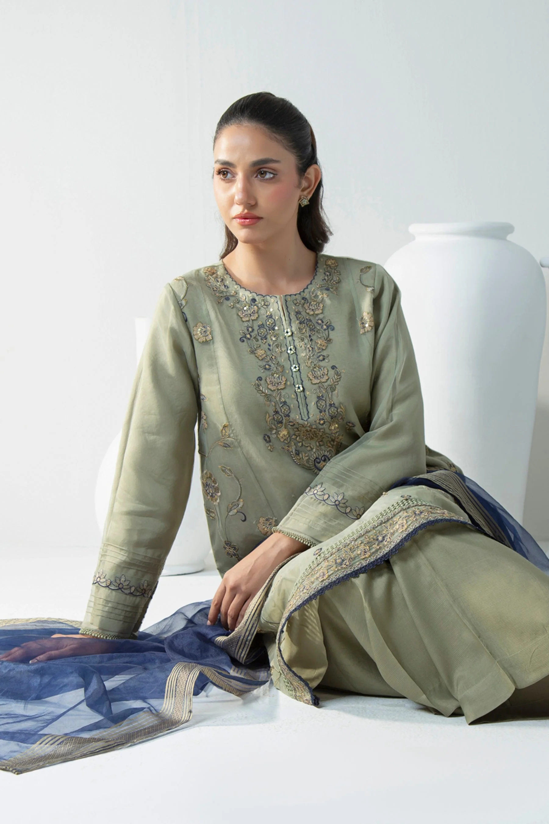 STITCHED EMBROIDERED ORGANZA SUIT (FACTORY E-OUTLET) - Image 6