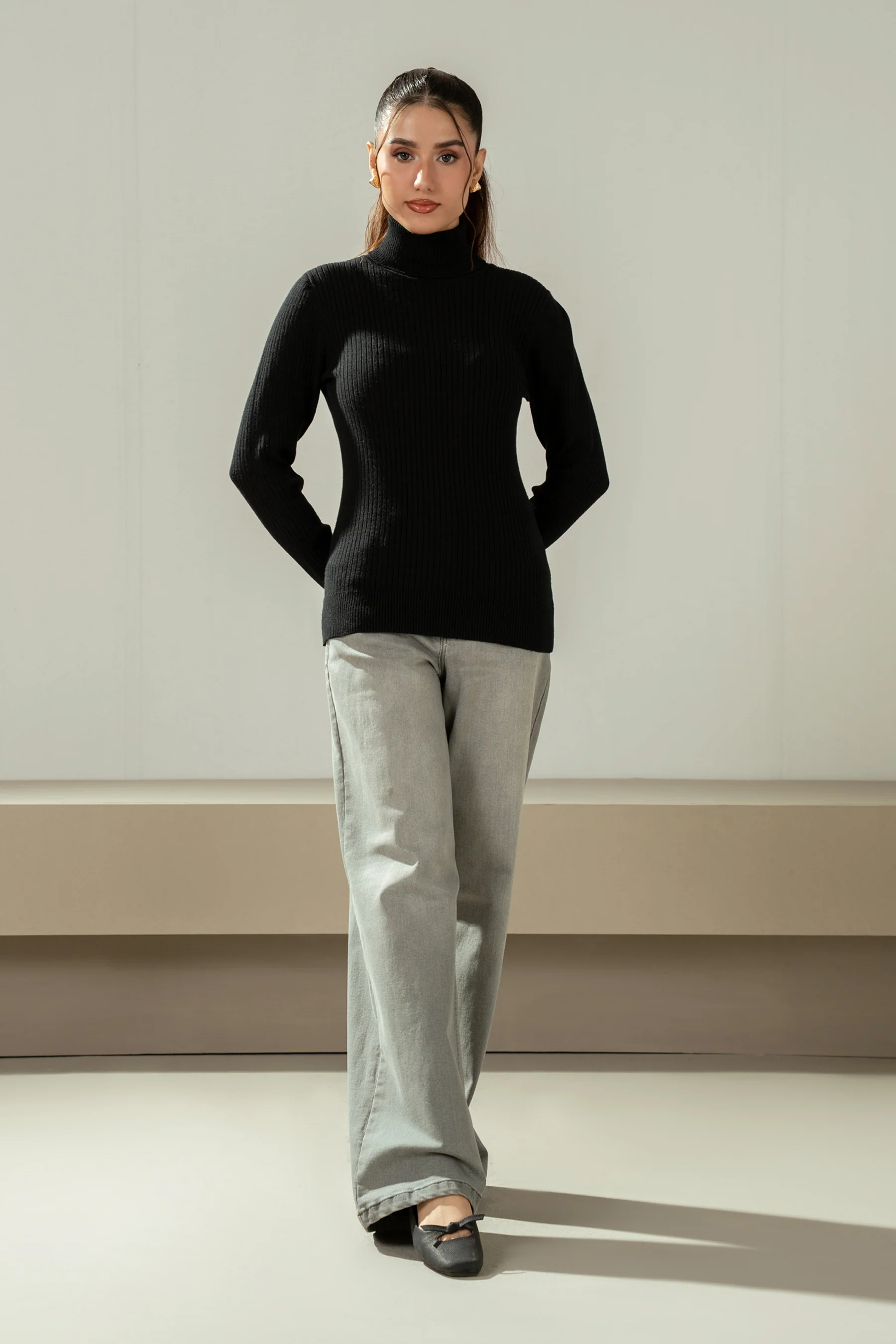STYLIZED HIGH NECK