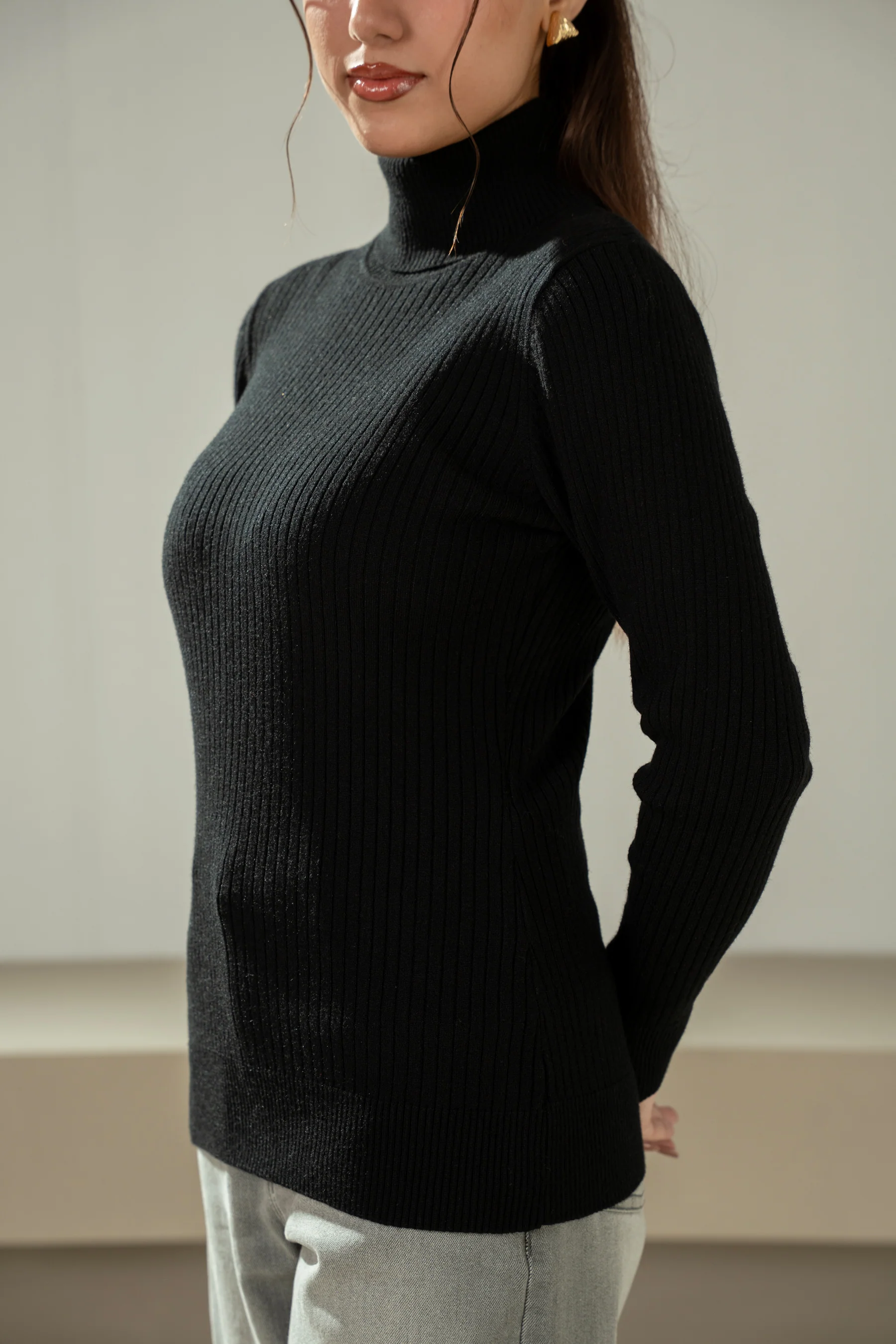 STYLIZED HIGH NECK - Image 2
