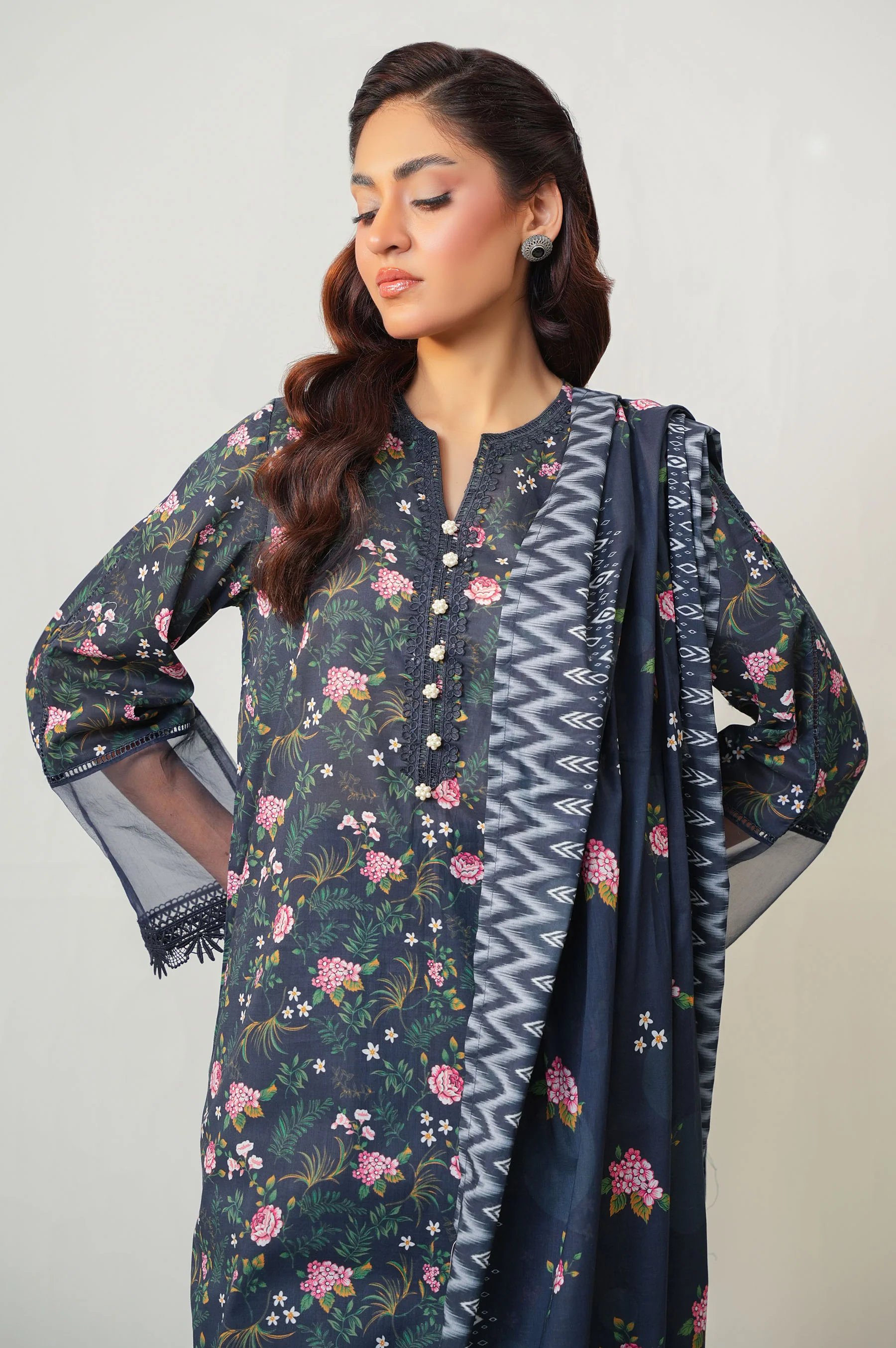 PRINTED STITCHED DUPATTA (FACTORY E-OUTLET) - Image 5