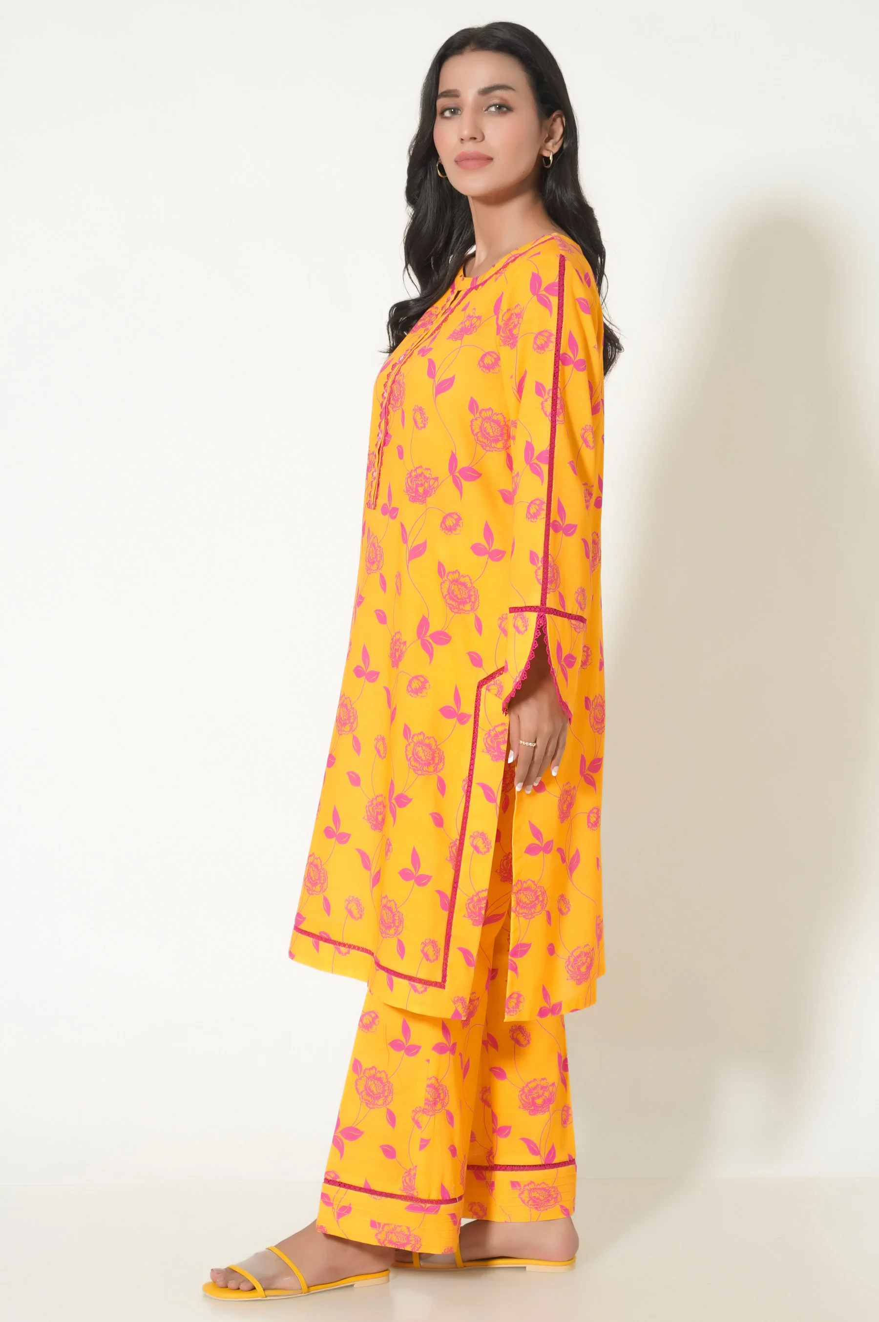 Unstitched 1 Piece Printed Khaddar Shirt - Image 3